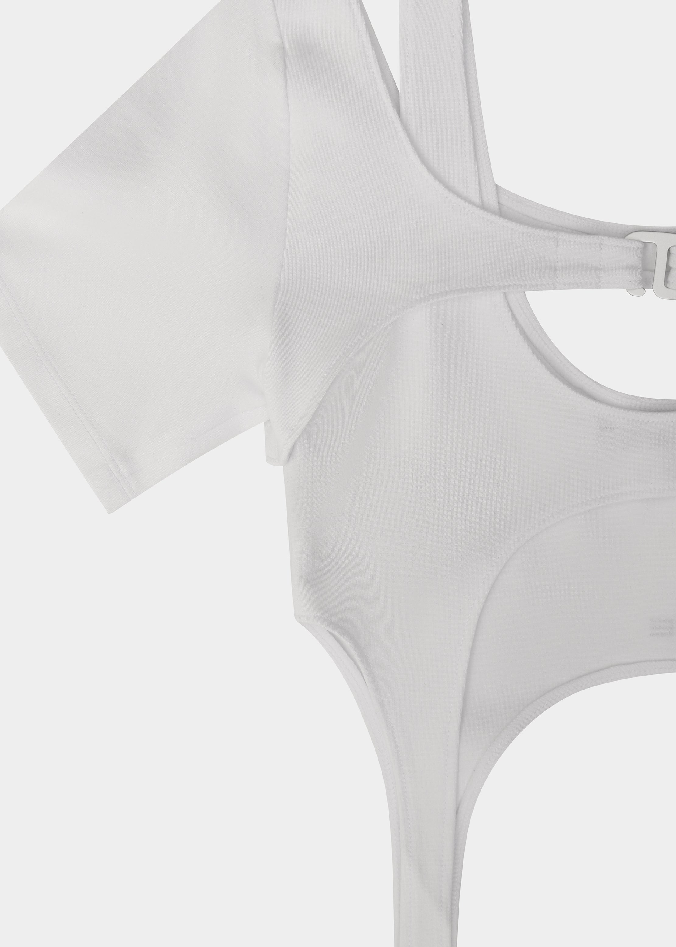 HE, product: HAIL HARNESS TOP (Fig. 7)