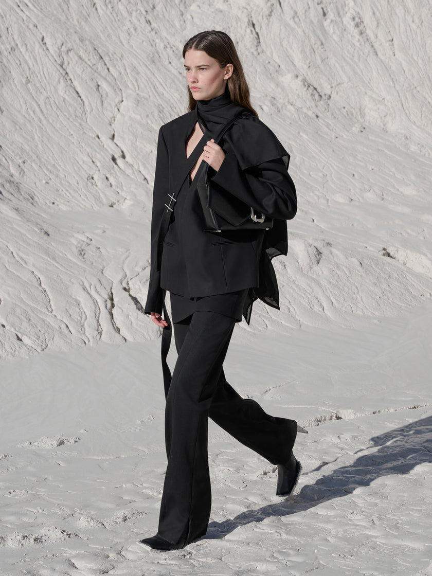 HE, product: AEGIS BLAZER (Fig. 10)