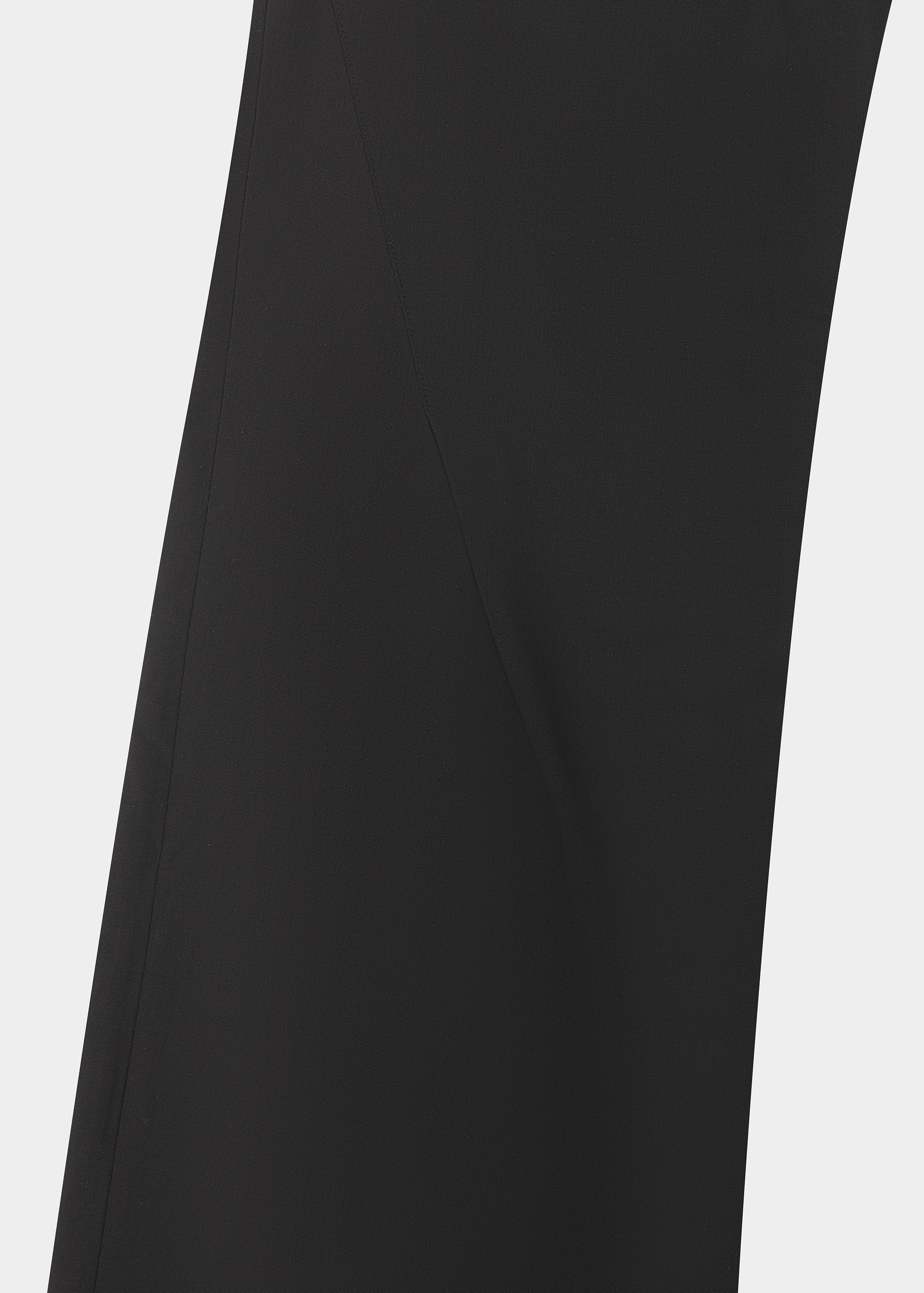 HE, product: LUMINOUS TAILORED TROUSERS (Fig. 9)