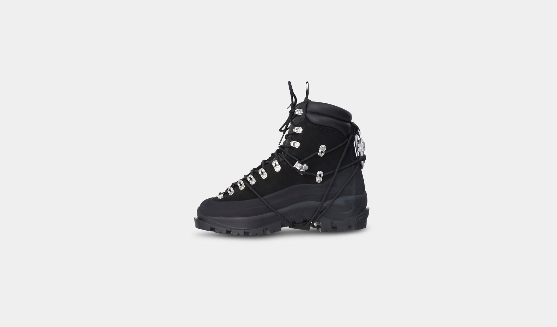 HE, product: HIKING BOOTS (Fig. 1)