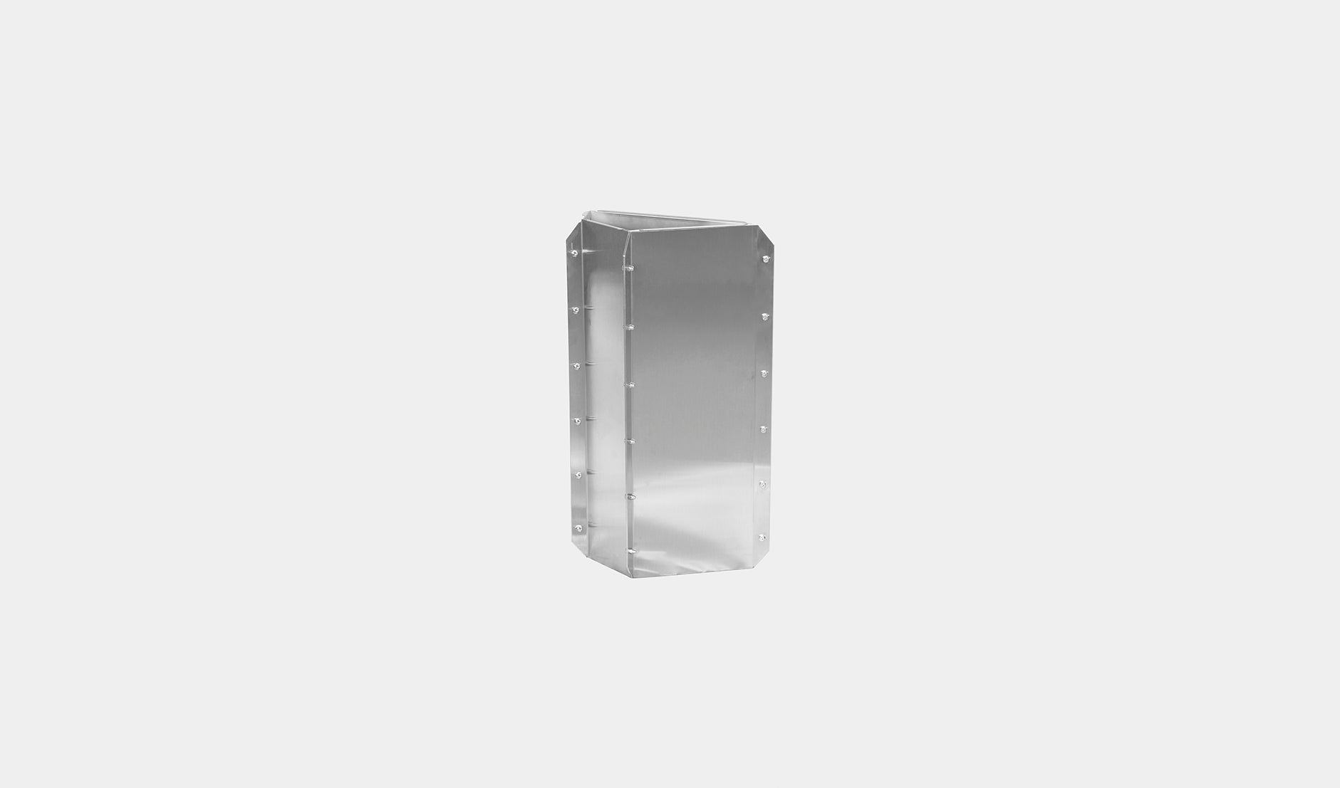 HE, product: VASE (Fig. 1)