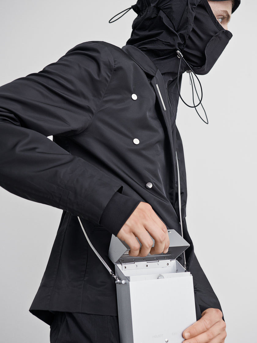 HE, product: ANAGENESIS TECH BLAZER (Fig. 6)