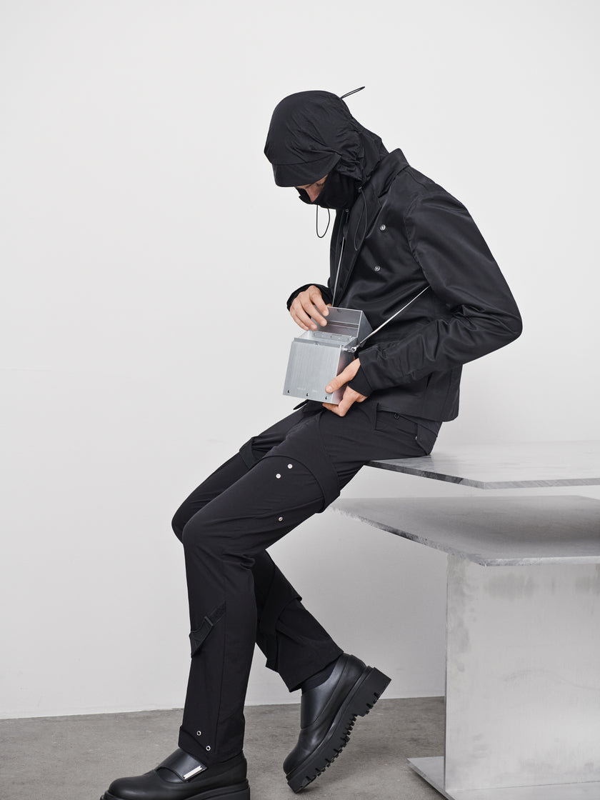 HE, product: ANAGENESIS BLAZER COMBO (Fig. 19)