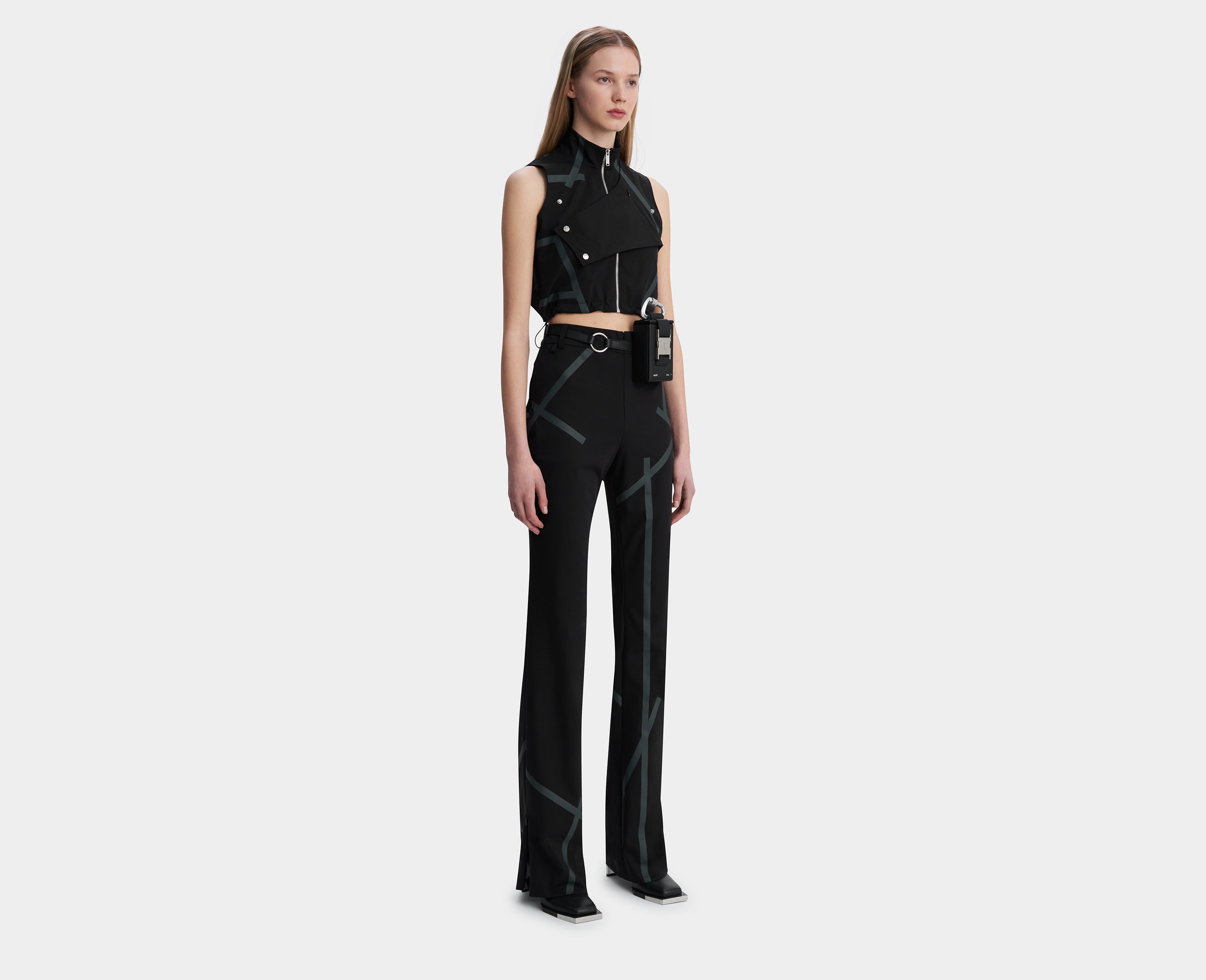 HE, product: CLADOGENESIS TECHNICAL TAILORED TROUSERS (Fig. 3)