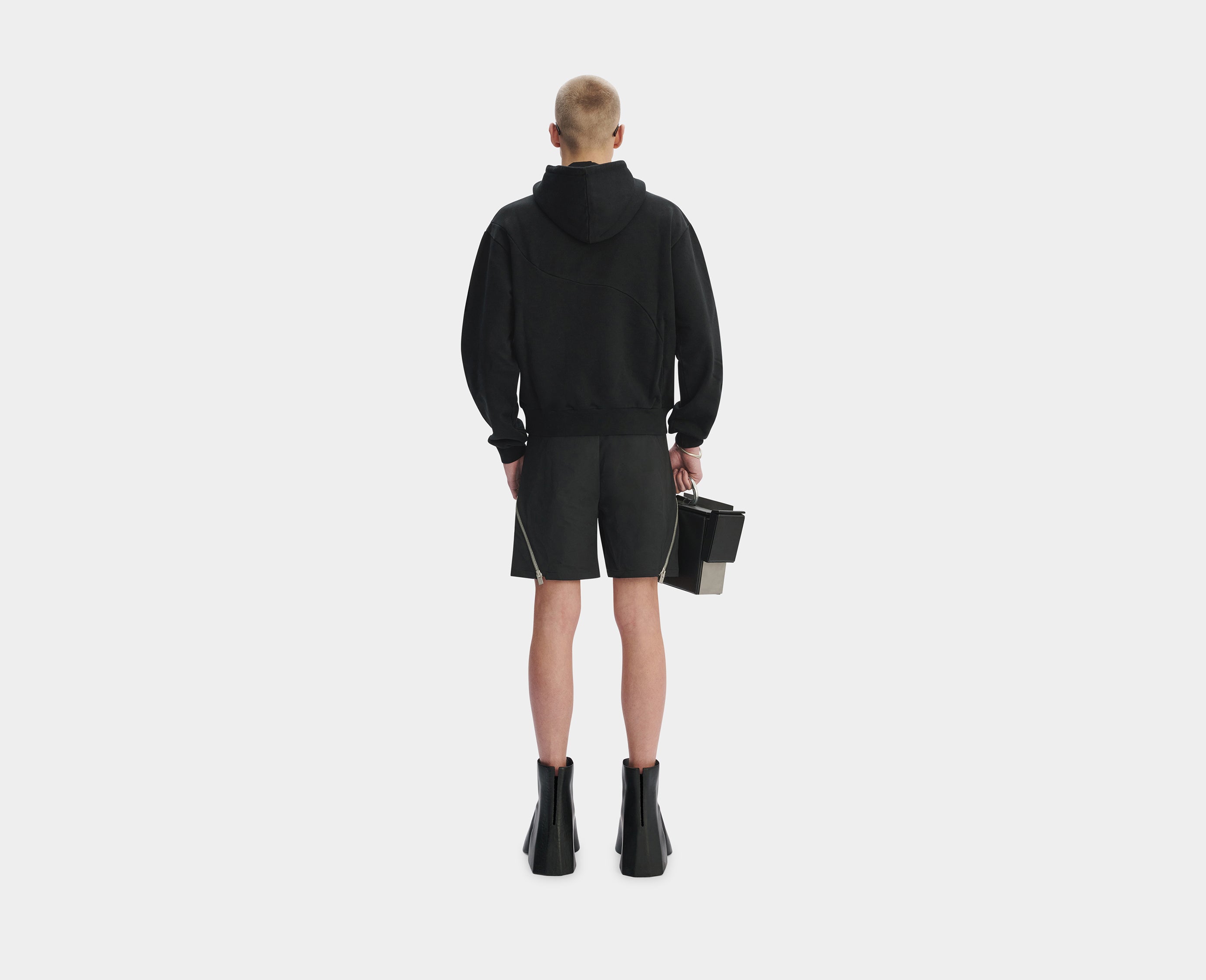 HE, product: TECH HOODIE (Fig. 4)