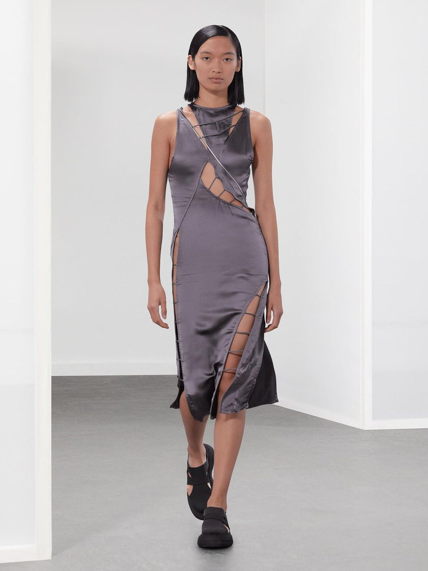 HE, product: CHORDATA DRESS (Fig. 6)