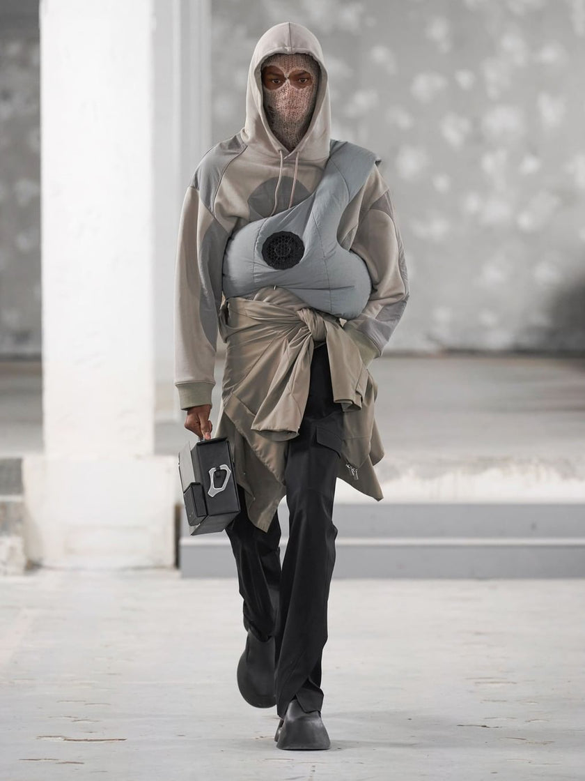 HE, product: KAOLIN BALACLAVA (Fig. 5)