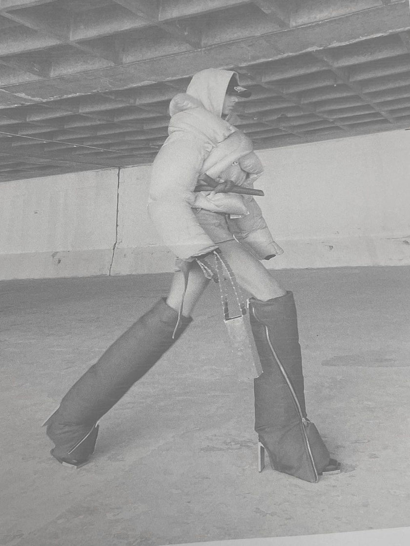 HE, product: DISTORTED CAP (Fig. 22)