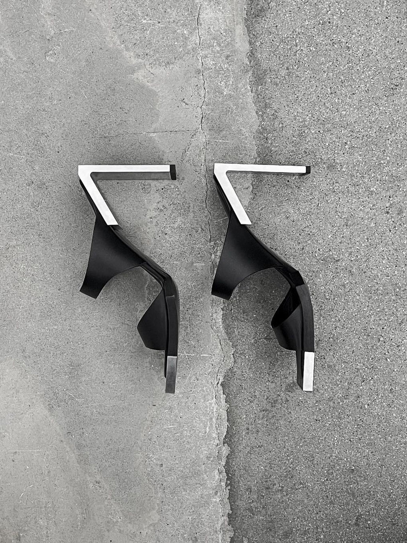 HE, product: SANDALS (Fig. 22)