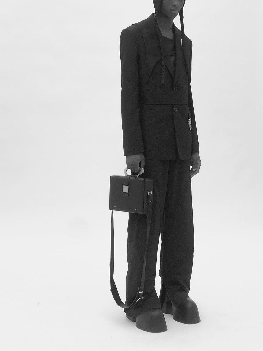 HE, product: CONCORDANCE PUFFED CARGO (Fig. 19)