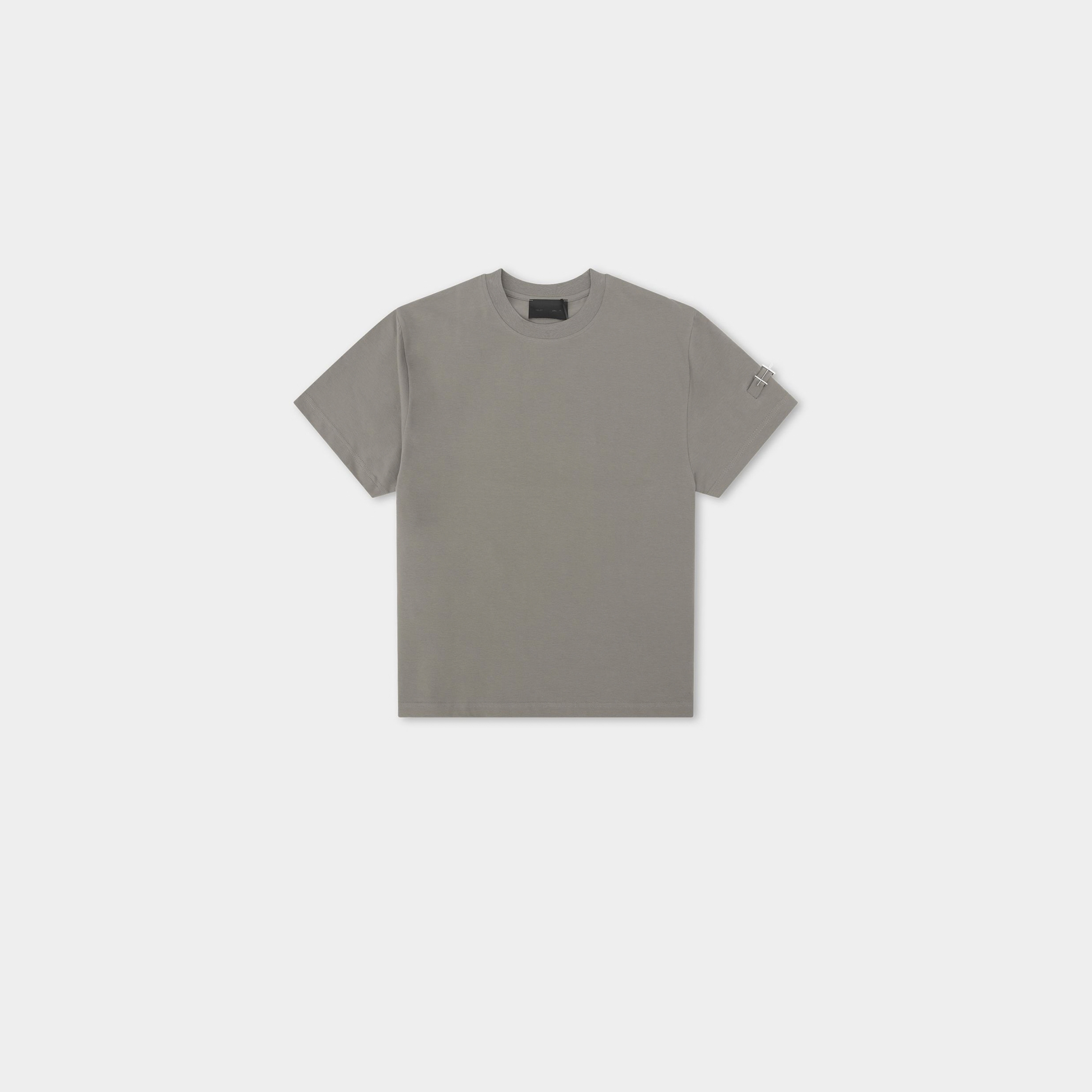 HE, product: ARMBAND T-SHIRT (Fig. 1)