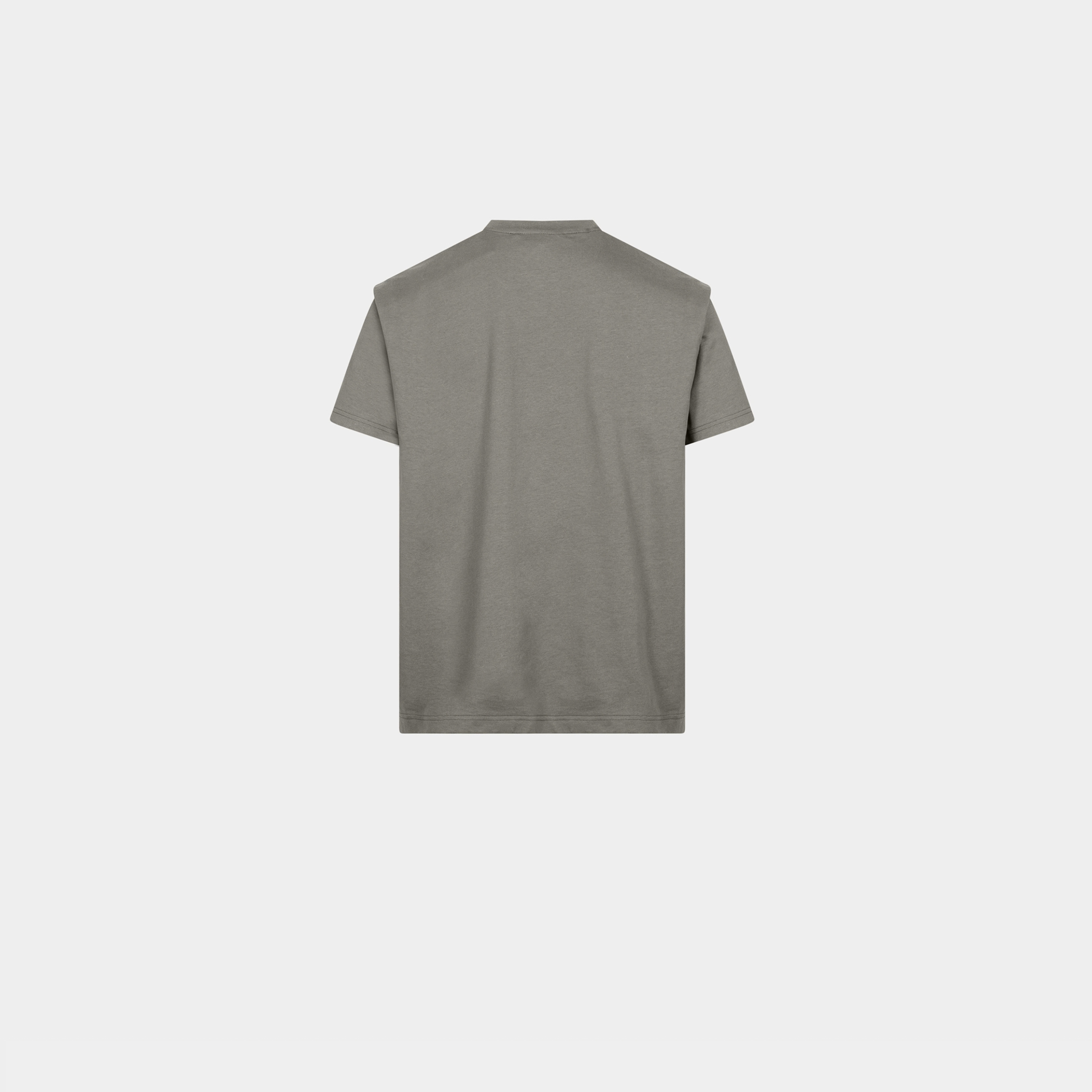 HE, product: OUTLINE LOGO T-SHIRT (Fig. 3)