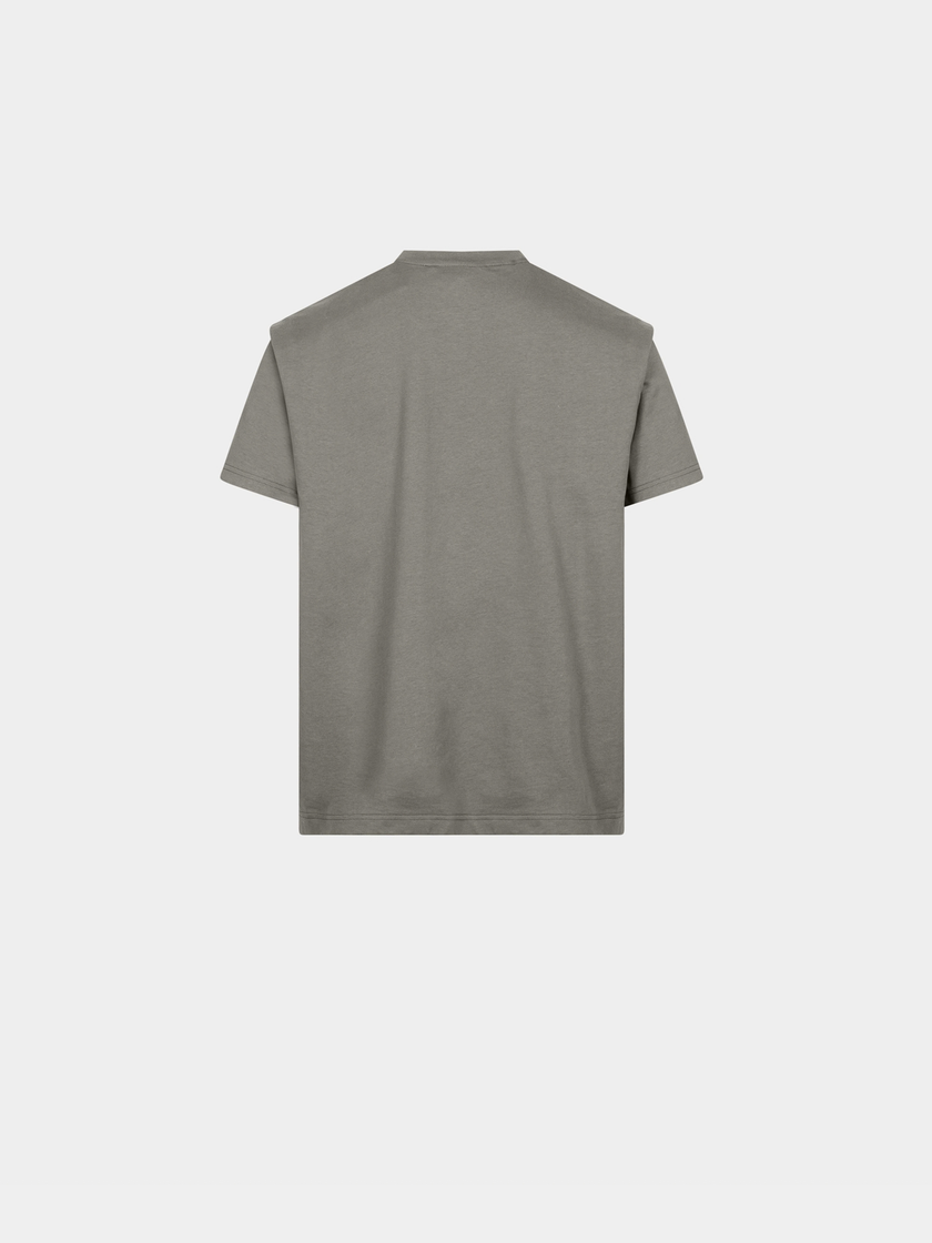HE, product: OUTLINE LOGO T-SHIRT (Thumbnail alt.)