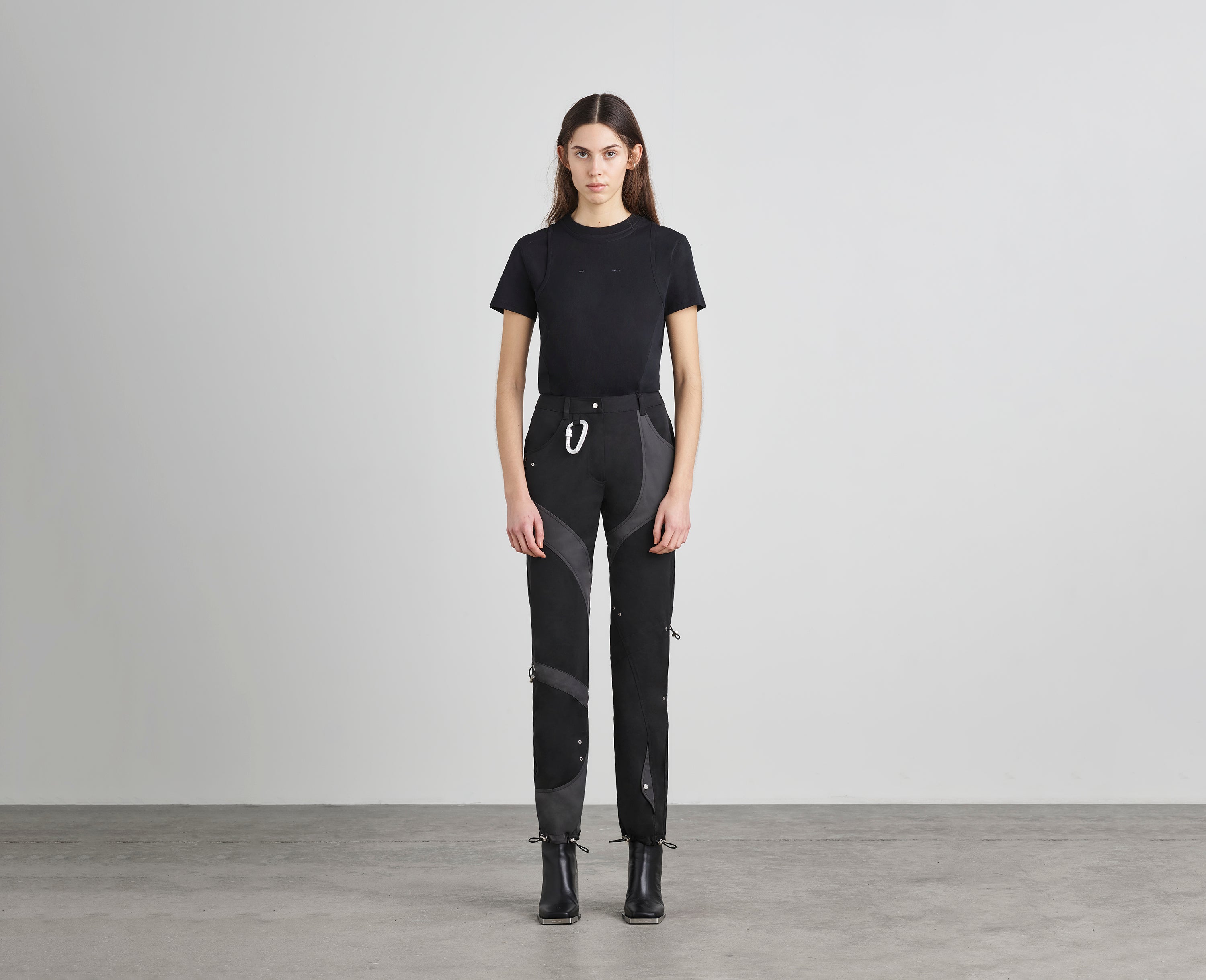 HE, product: CARGO PANTS (Fig. 2)