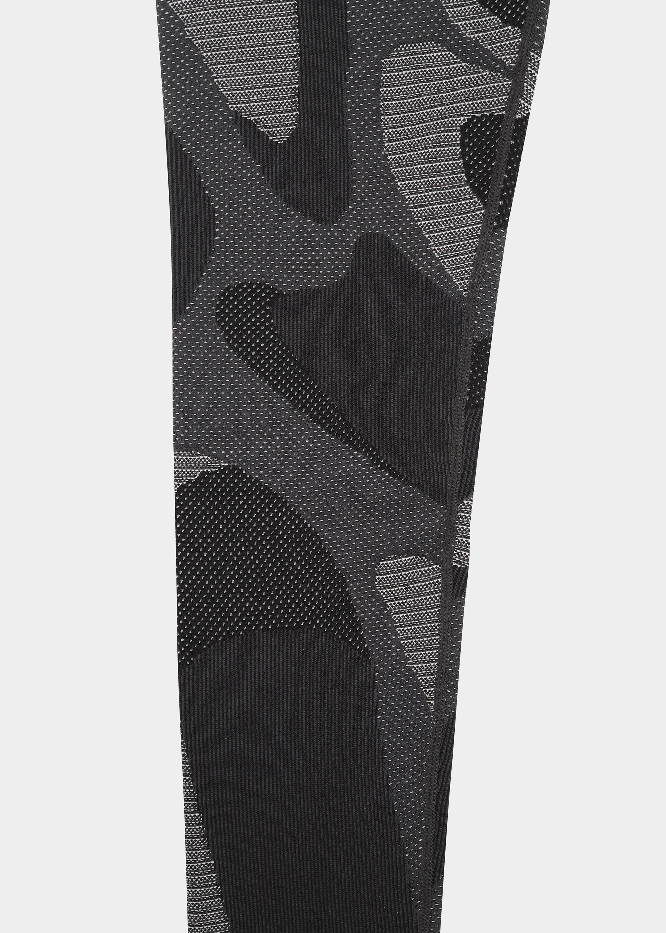 HE, product: DEFORM TROUSERS (Fig. 6)