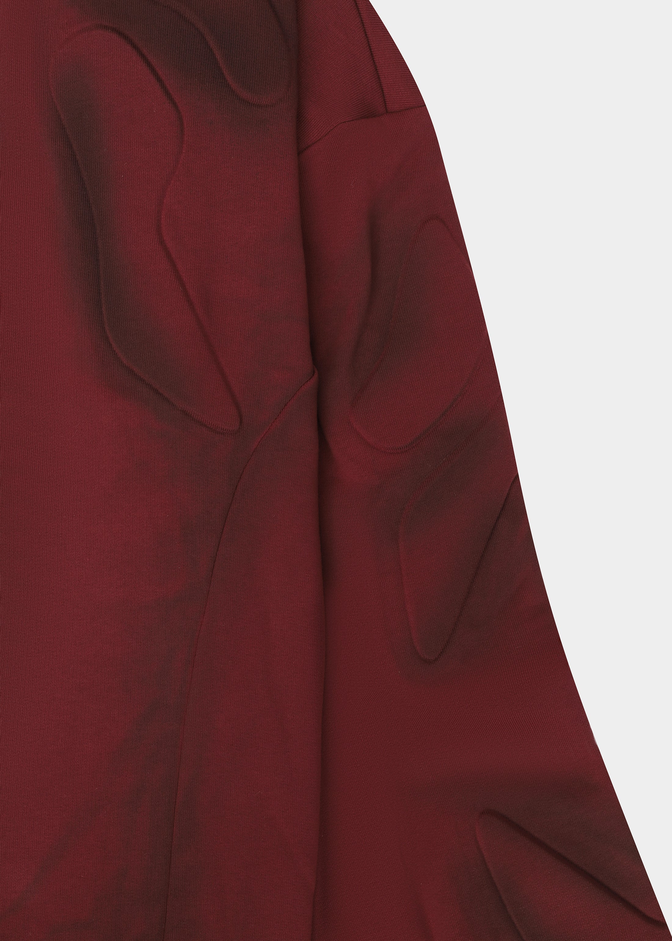 HE, product: KINETIC CREWNECK (Fig. 4)