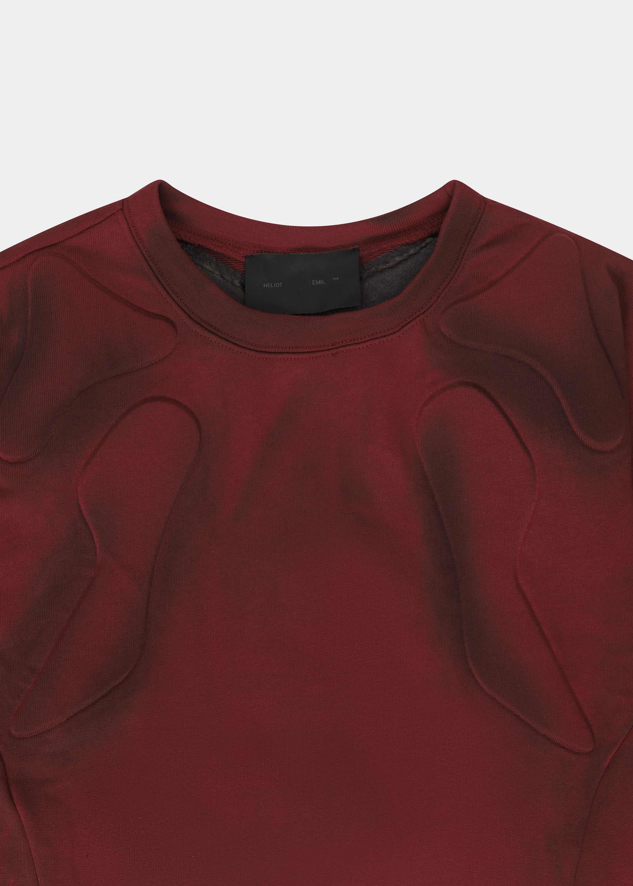 HE, product: KINETIC CREWNECK (Fig. 5)