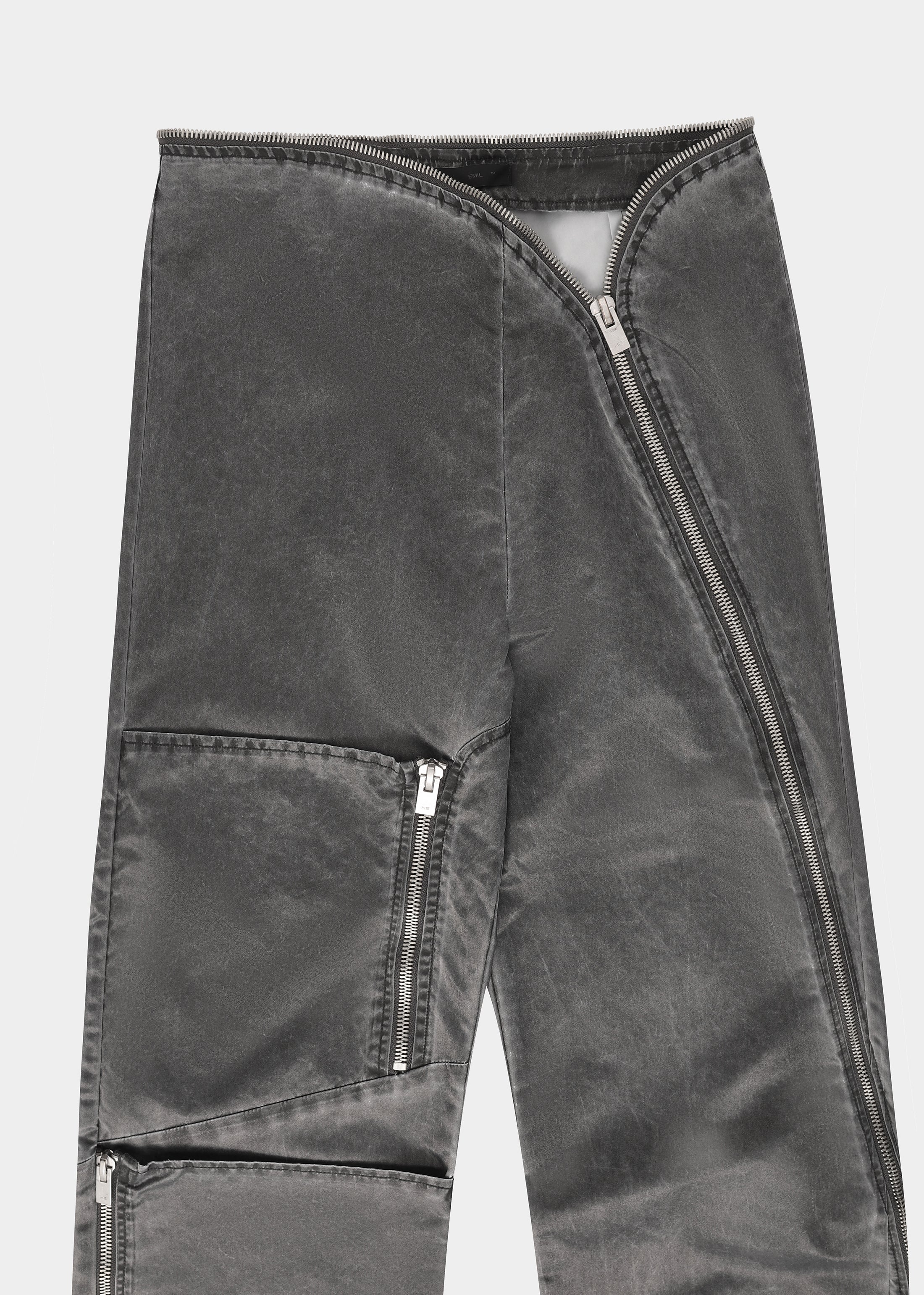 HE, product: MANIPULATED CARGO TROUSERS (Fig. 3)