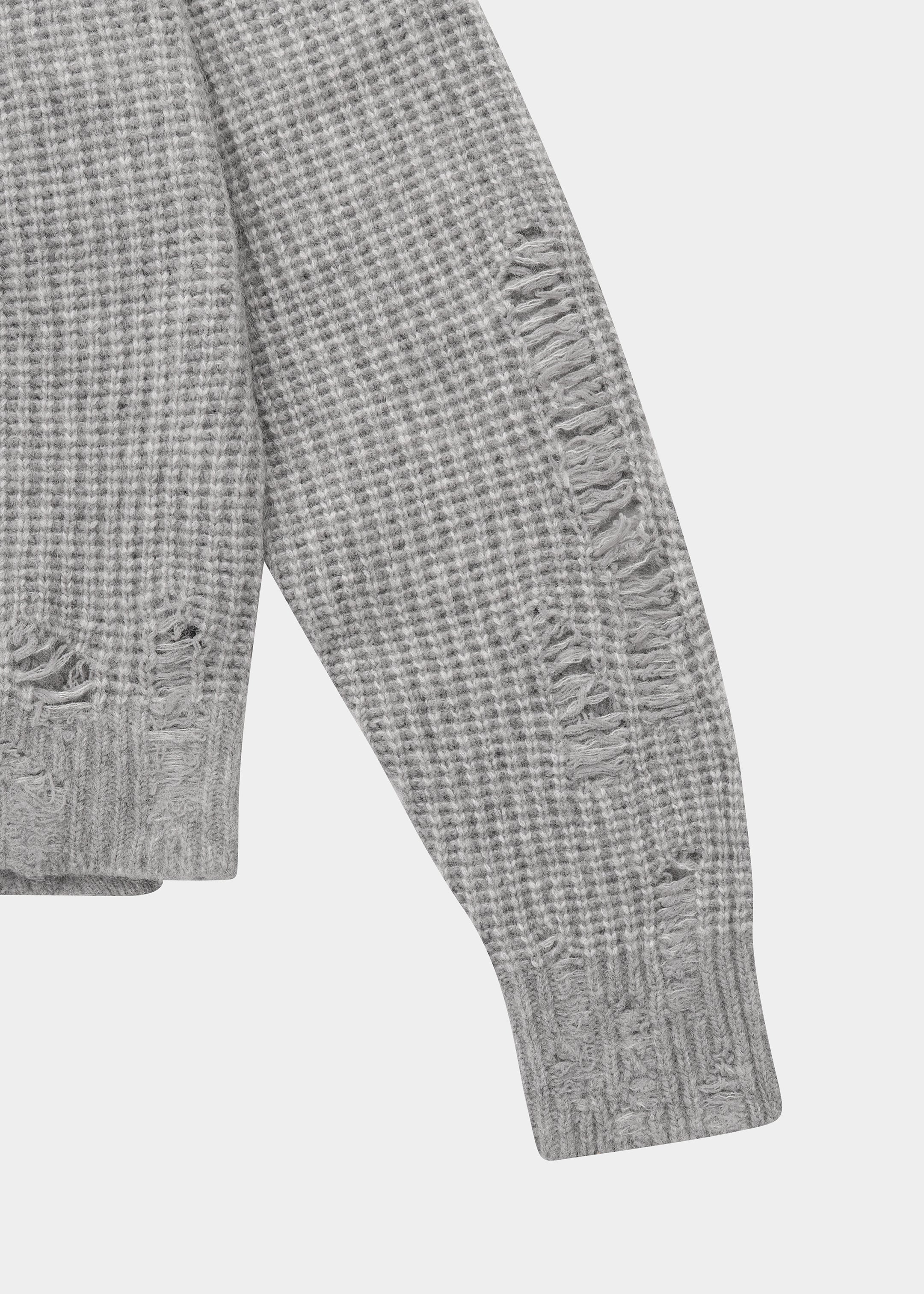 HE, product: CONVEX DISTRESSED KNIT (Fig. 6)