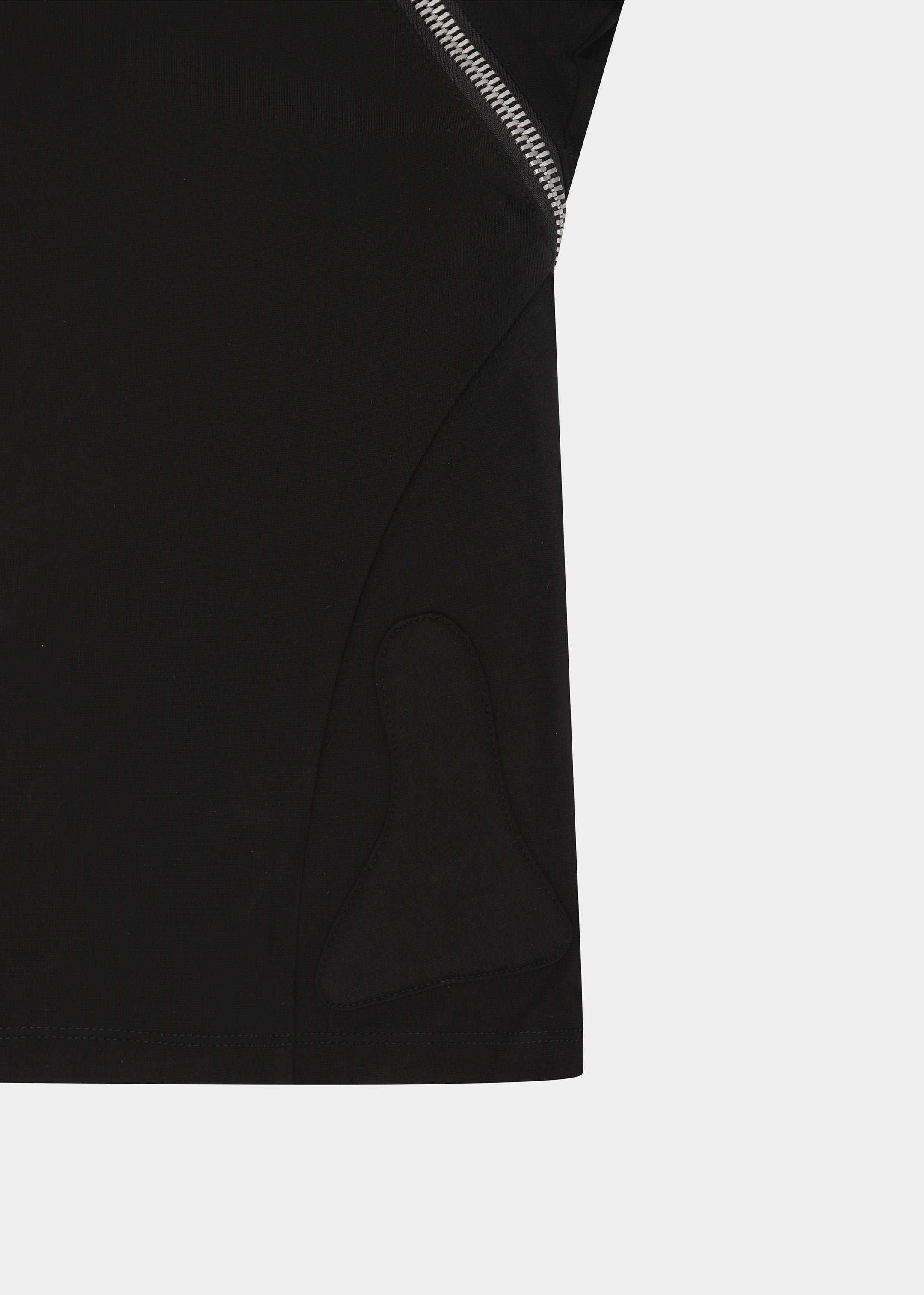 HE, product: CURVE LONGSLEEVE TOP (Fig. 7)