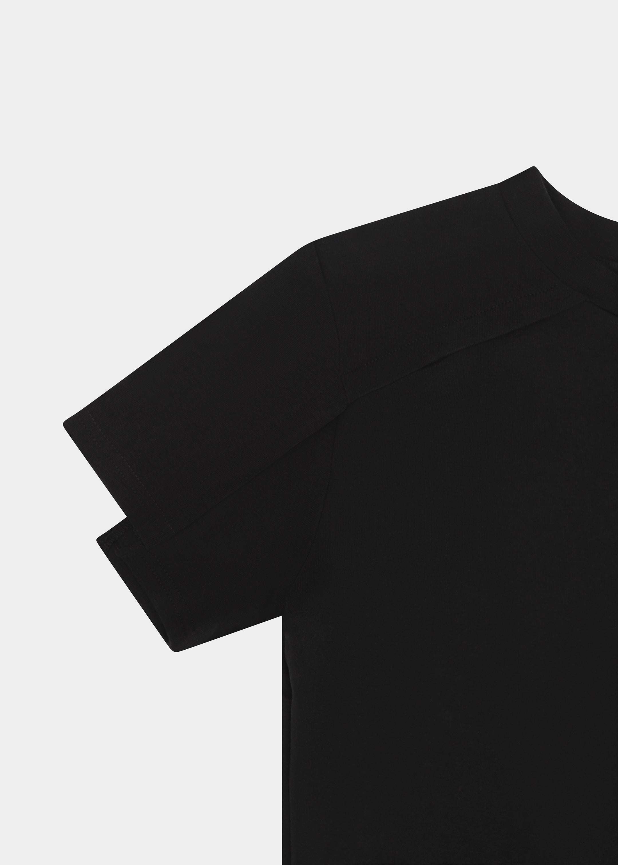 HE, product: DECONSTRUCTURED T-SHIRT (Fig. 7)