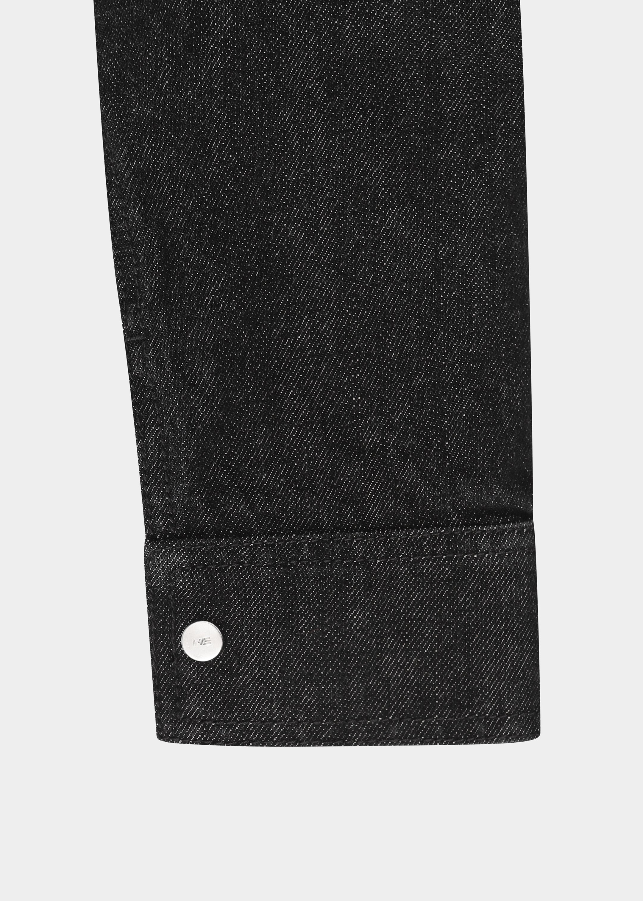 HE, product: EXSICCATE DENIM JACKET (Fig. 7)