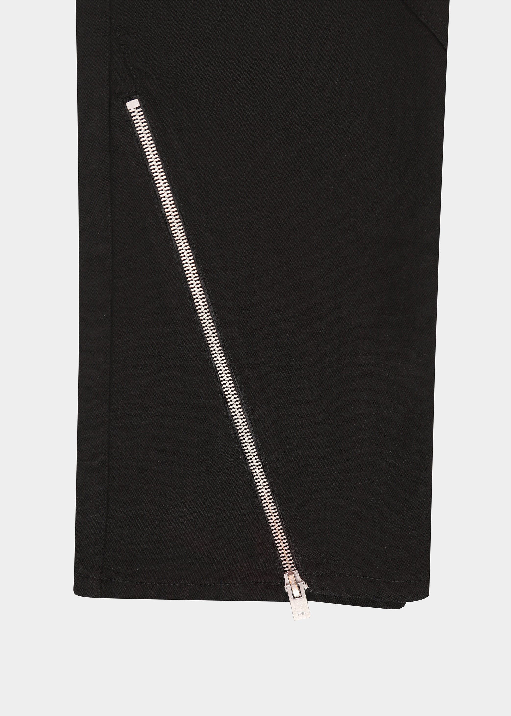 HE, product: HOLONOMIC POCKET DENIM CARGO (Fig. 6)