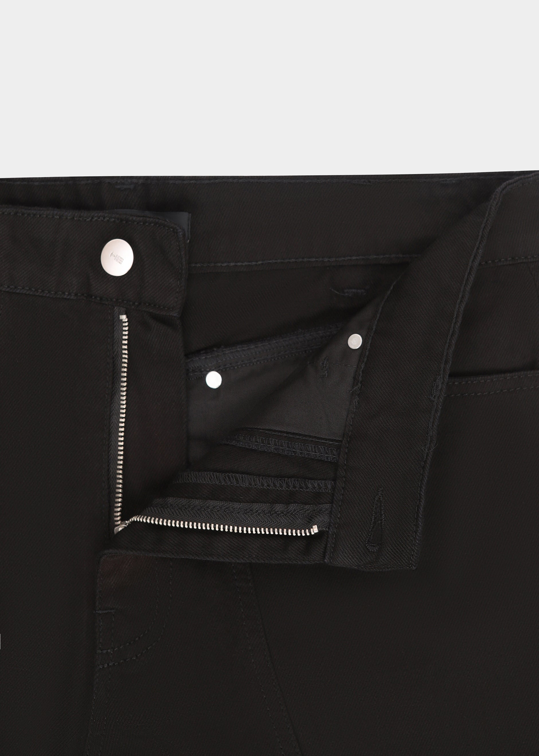HE, product: HOLONOMIC POCKET DENIM CARGO (Fig. 10)