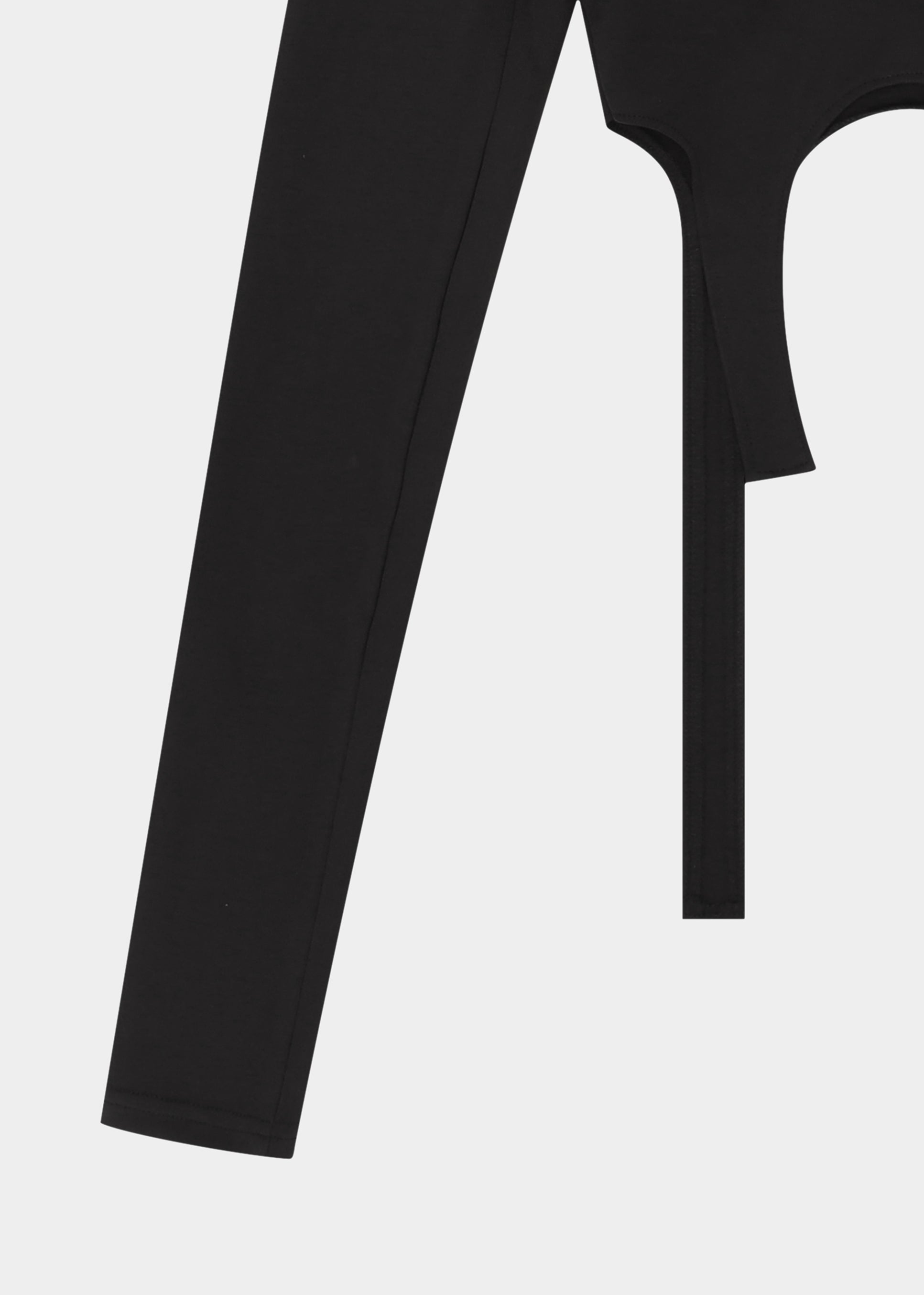 HE, product: ARID HARNESS TOP (Fig. 6)