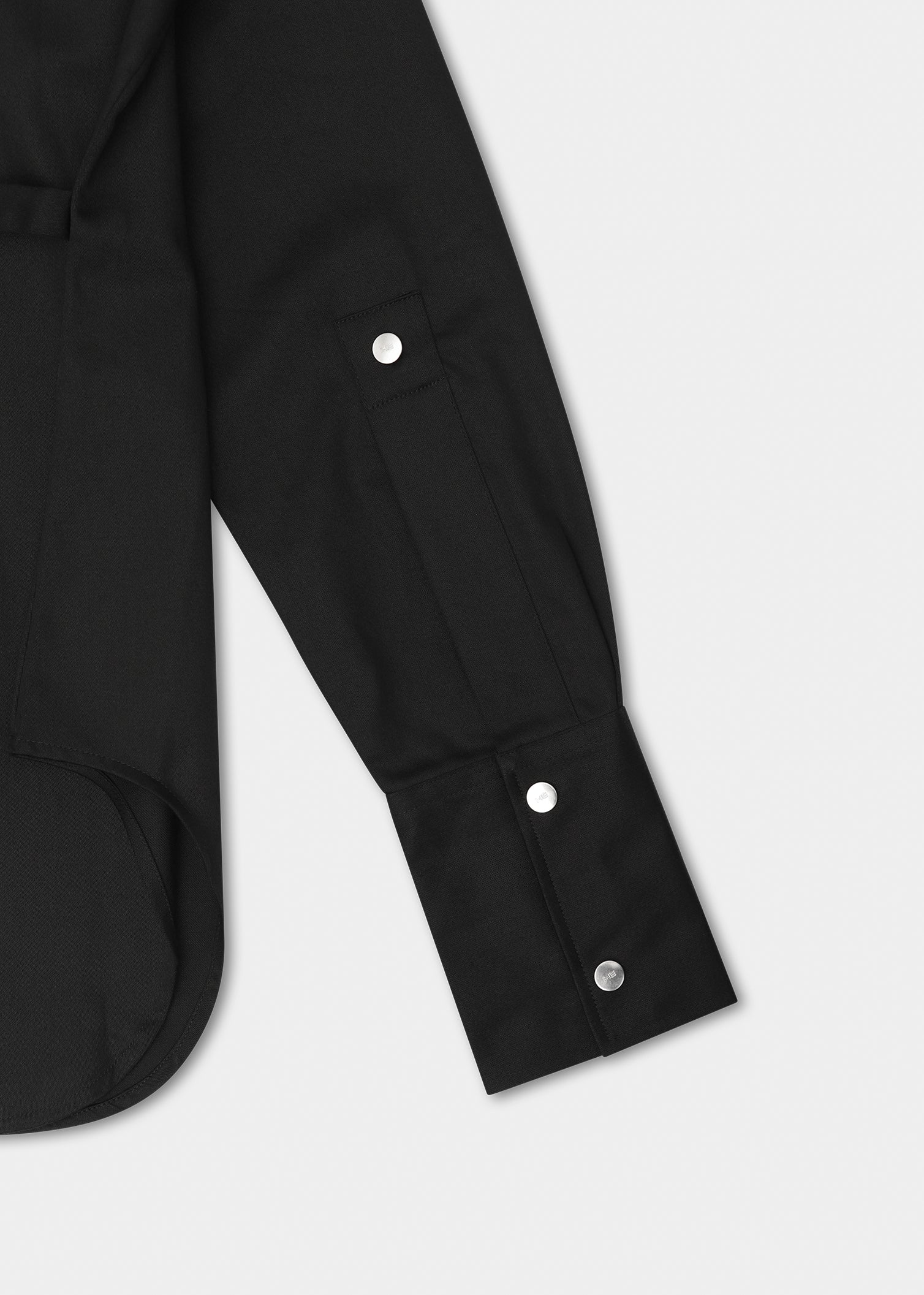 HE, product: EREMETIC LS SHIRT (Fig. 10)