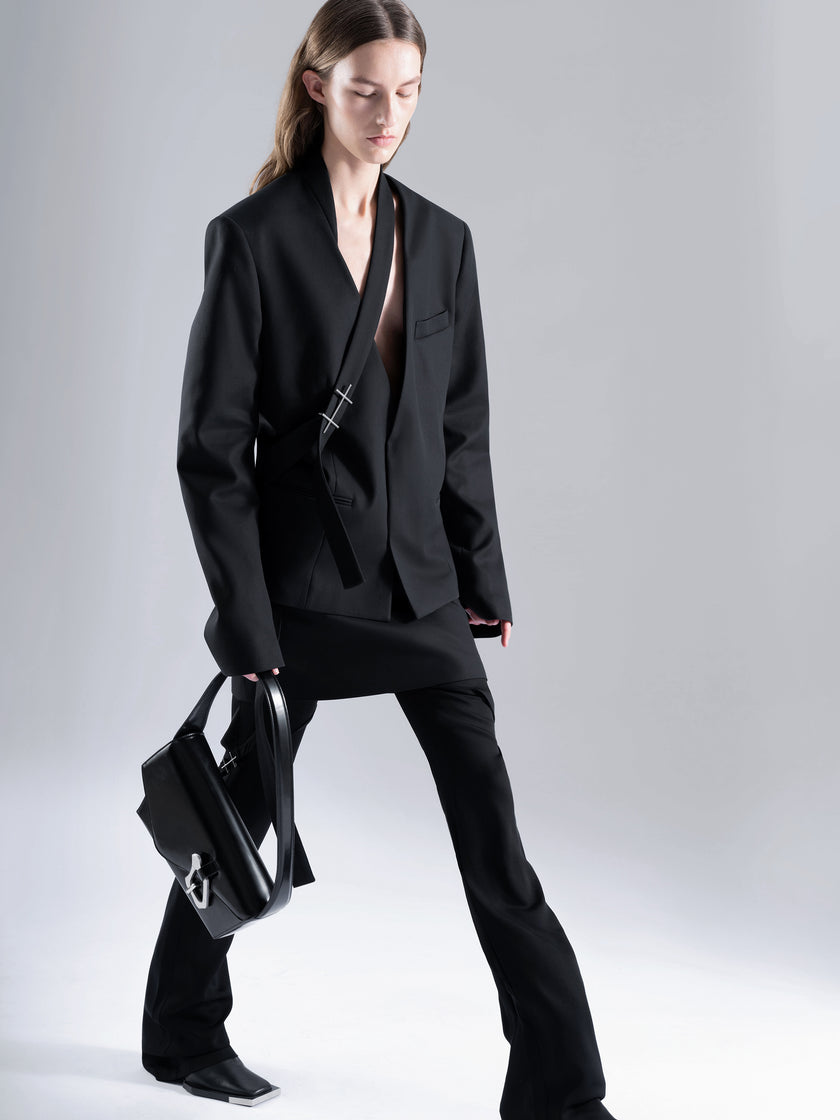 HE, product: AEGIS BLAZER (Fig. 13)