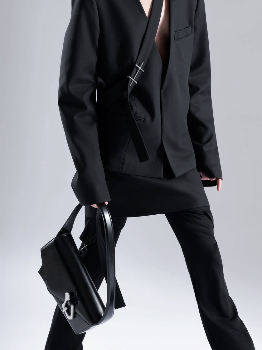 HE, product: AEGIS BLAZER (Fig. 11)