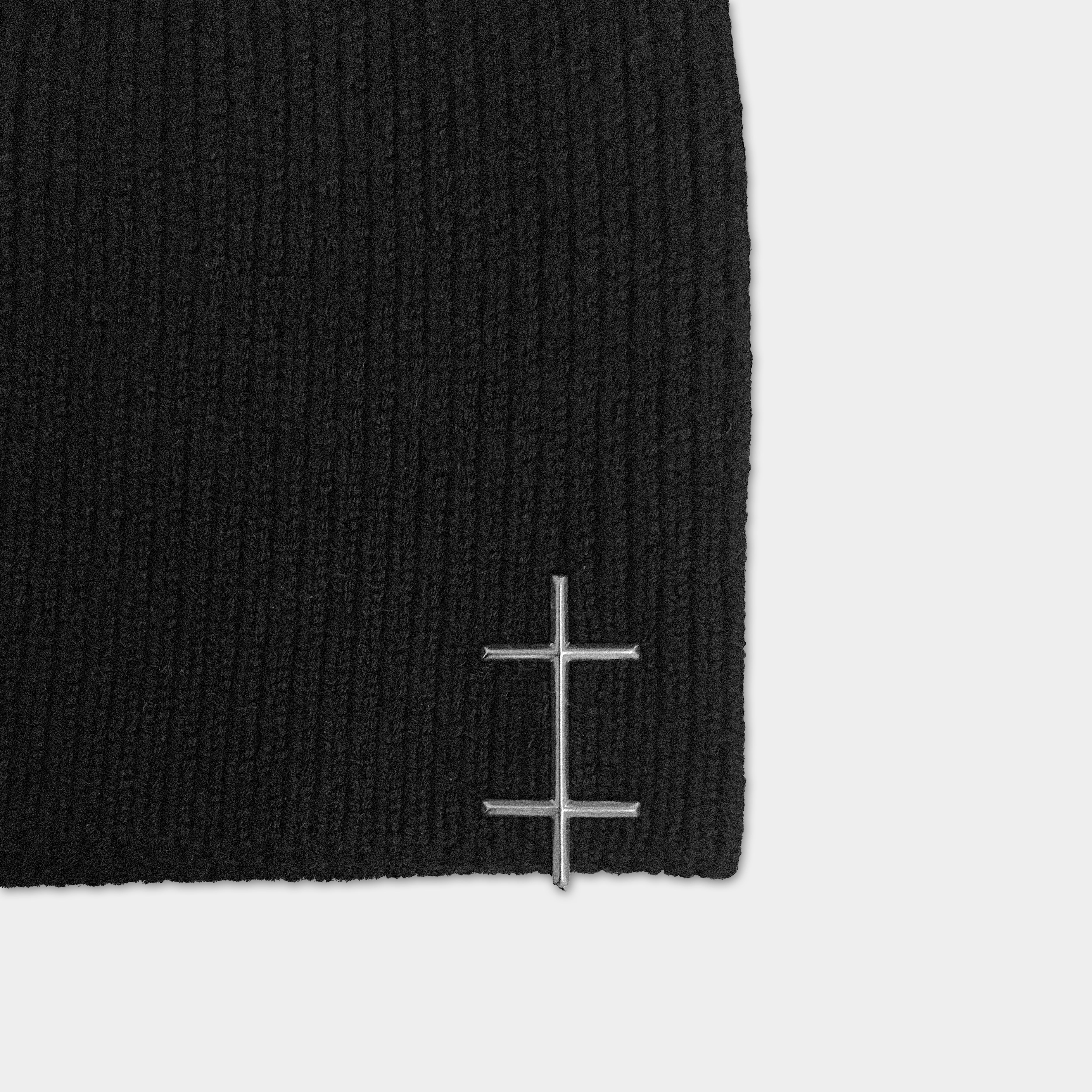 HE, product: H TRIM BEANIE (Fig. 8)
