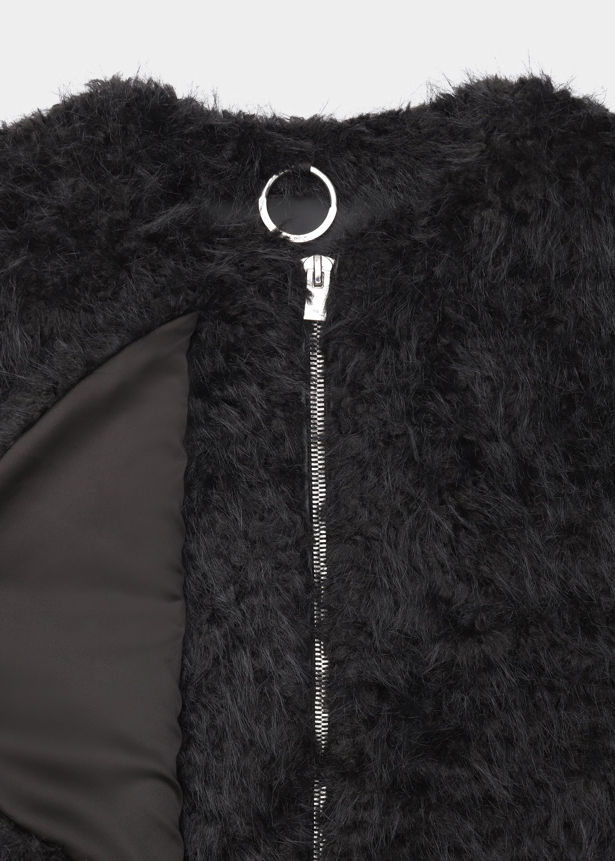 HE, product: VANTA VEST (Fig. 10)