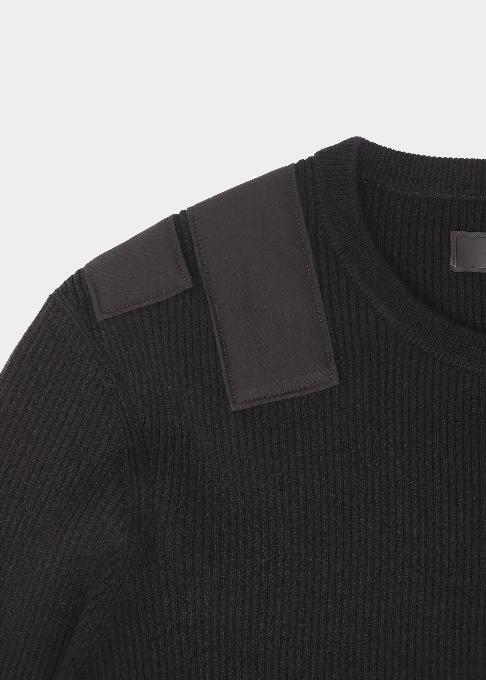 HE, product: GLARE KNIT IN WOOL (Fig. 10)