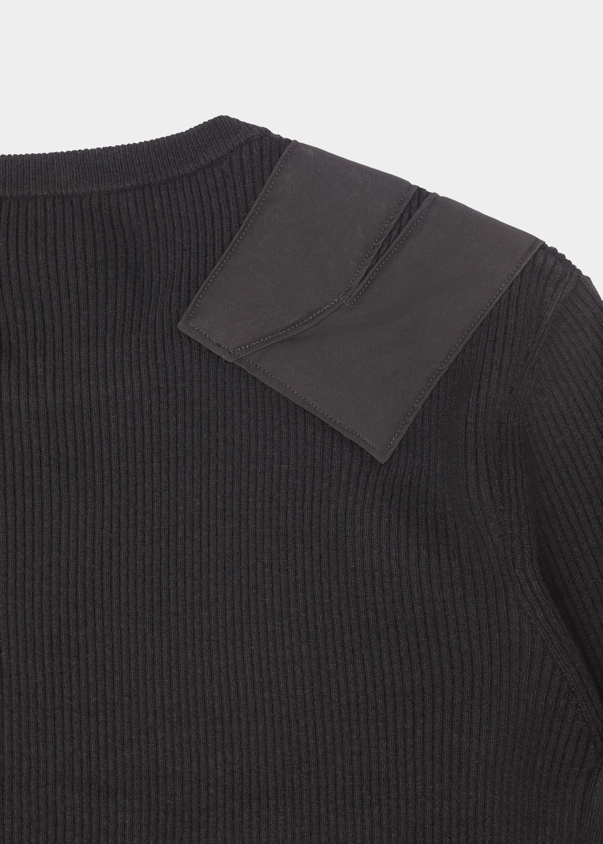 HE, product: GLARE KNIT IN WOOL (Fig. 9)