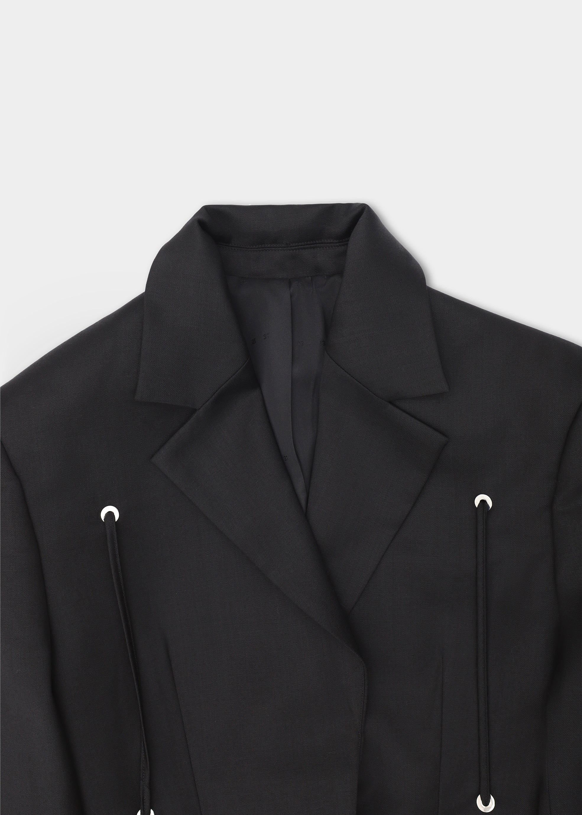 HE, product: FOCUS BLAZER (Fig. 9)