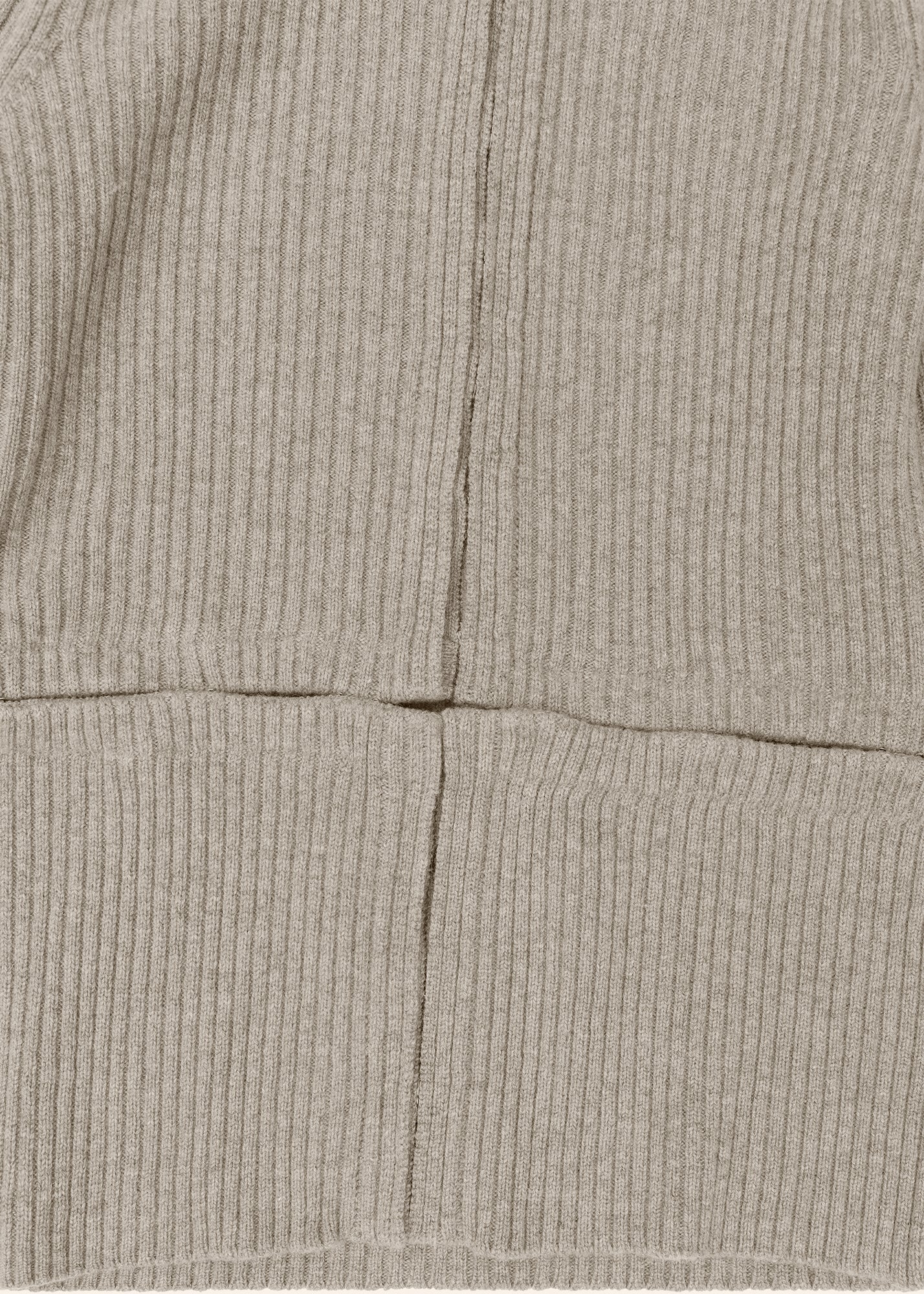 HE, product: REFRACTA CARDIGAN (Fig. 12)