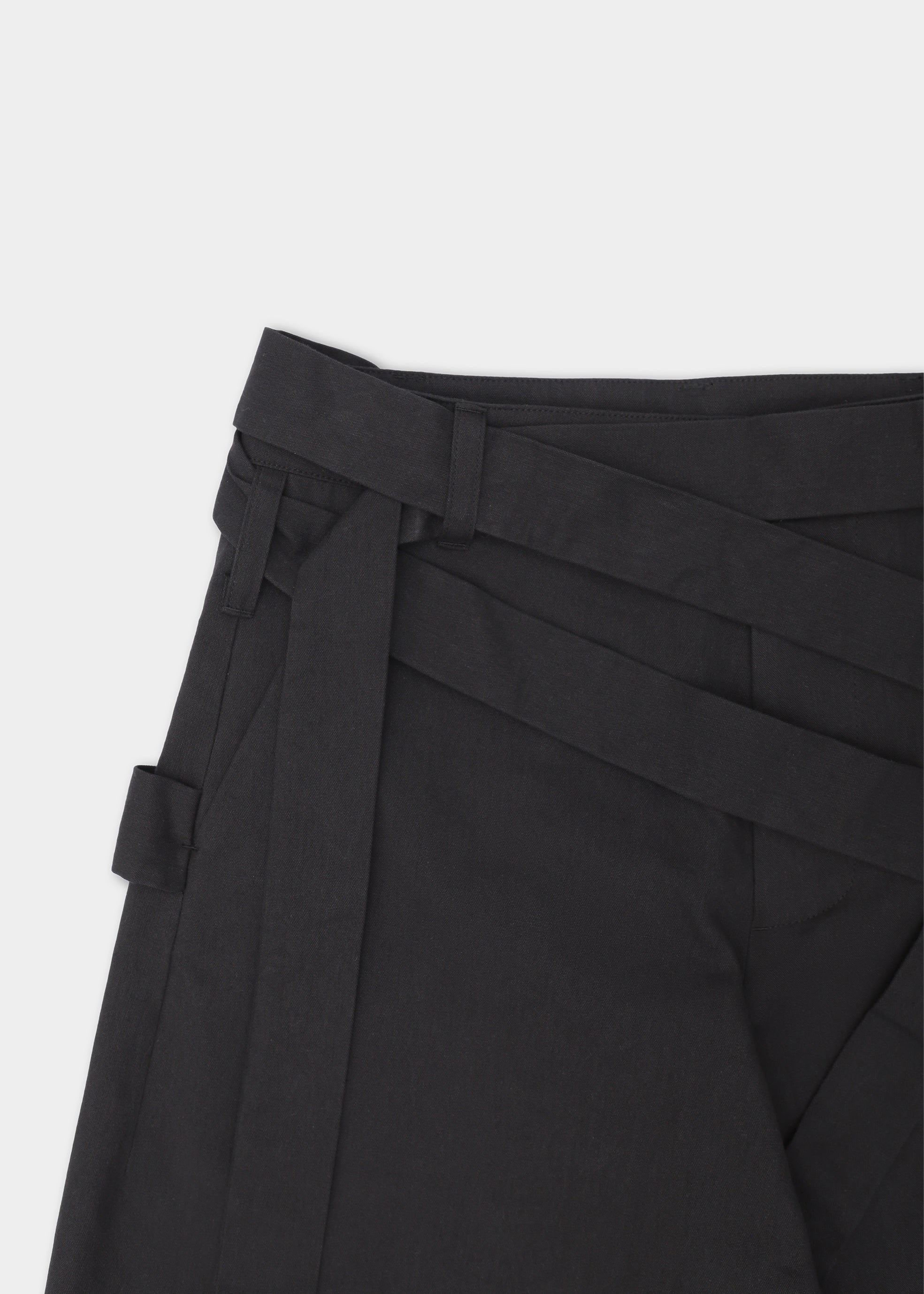 HE, product: LUSTER PANTS (Fig. 8)