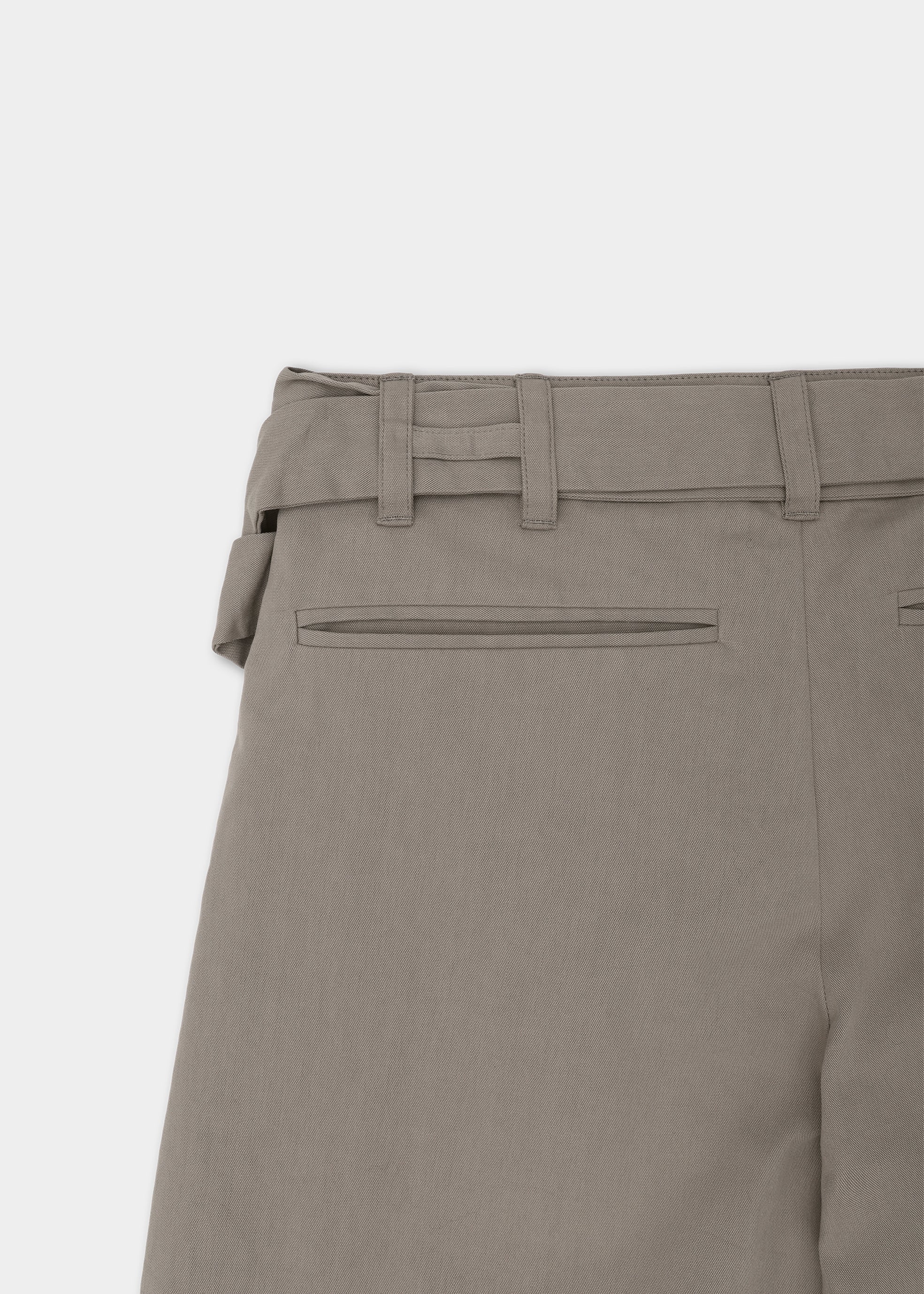 HE, product: LUSTER PANTS (Fig. 10)