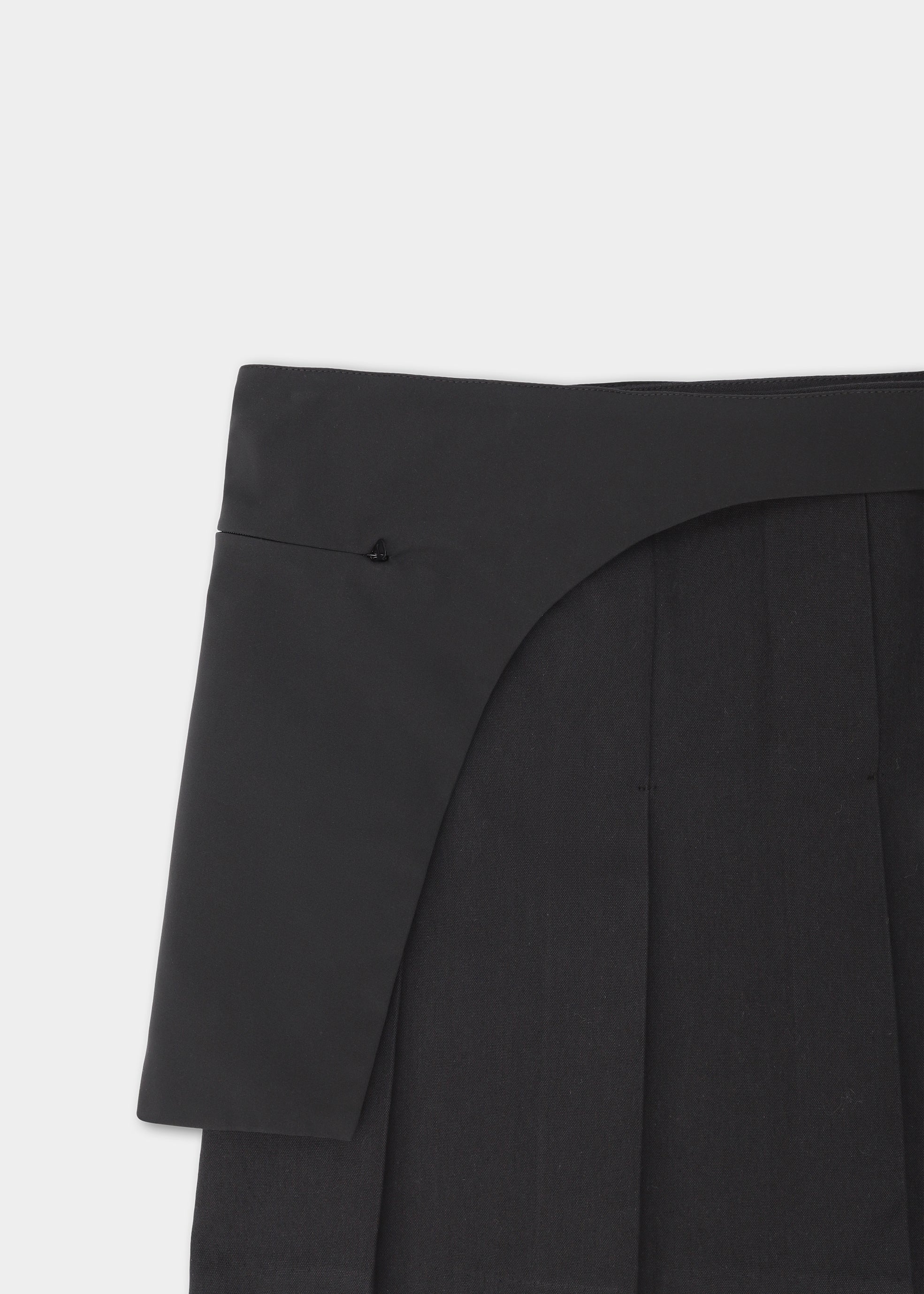 HE, product: PRISM SKIRT (Fig. 10)
