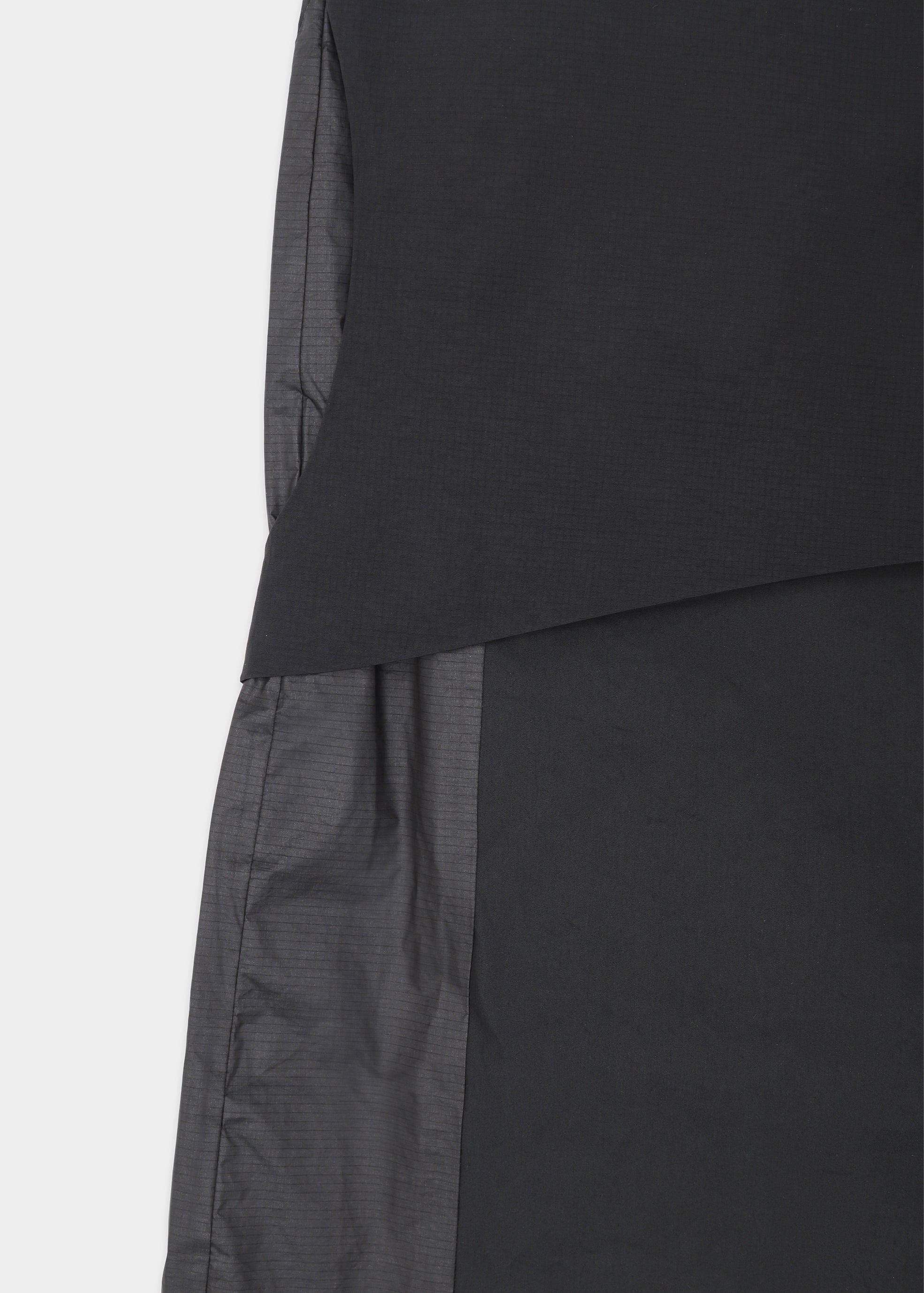 HE, product: POLARIZE SKIRT (Fig. 7)