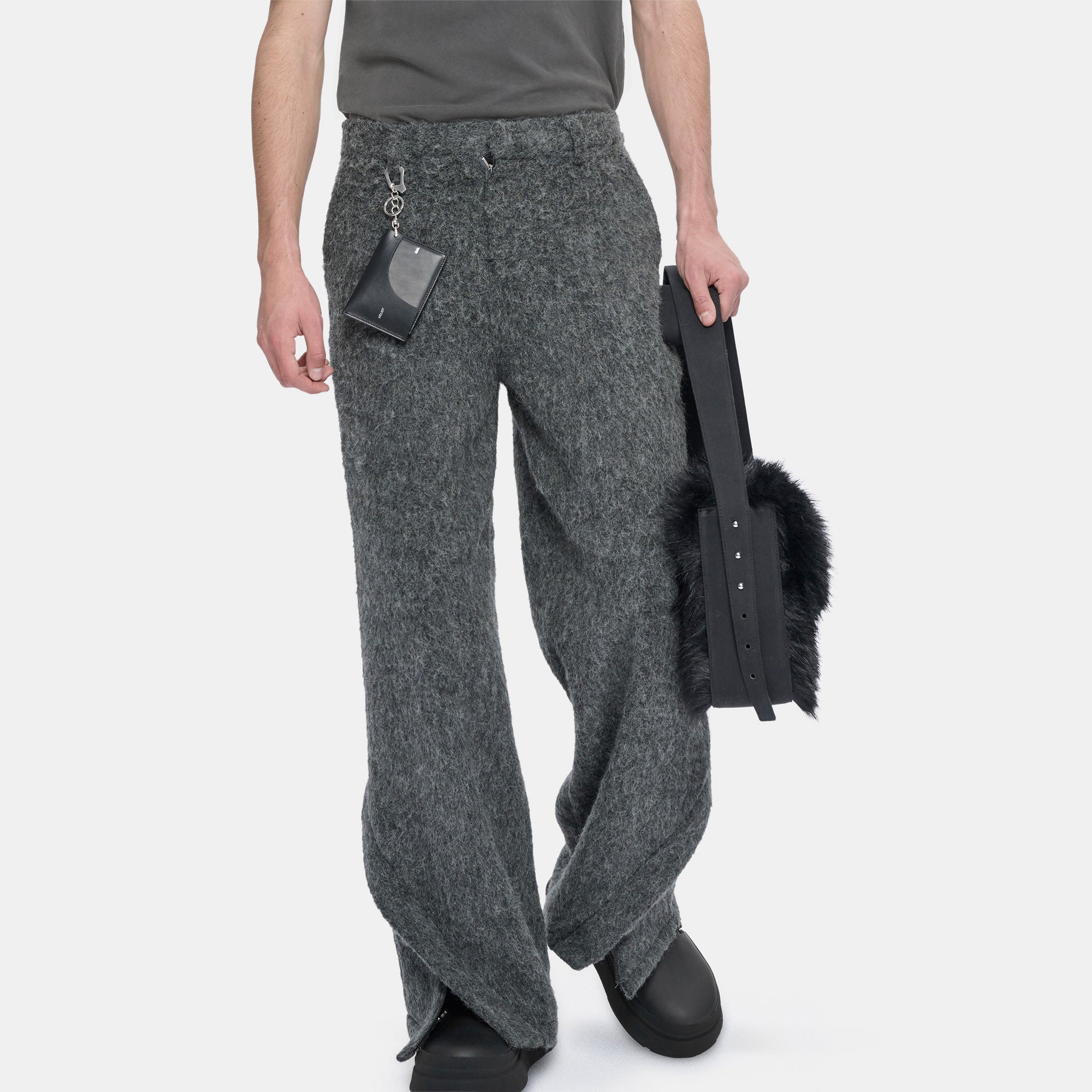 HE, product: ARSIS CARDHOLDER (Fig. 3)