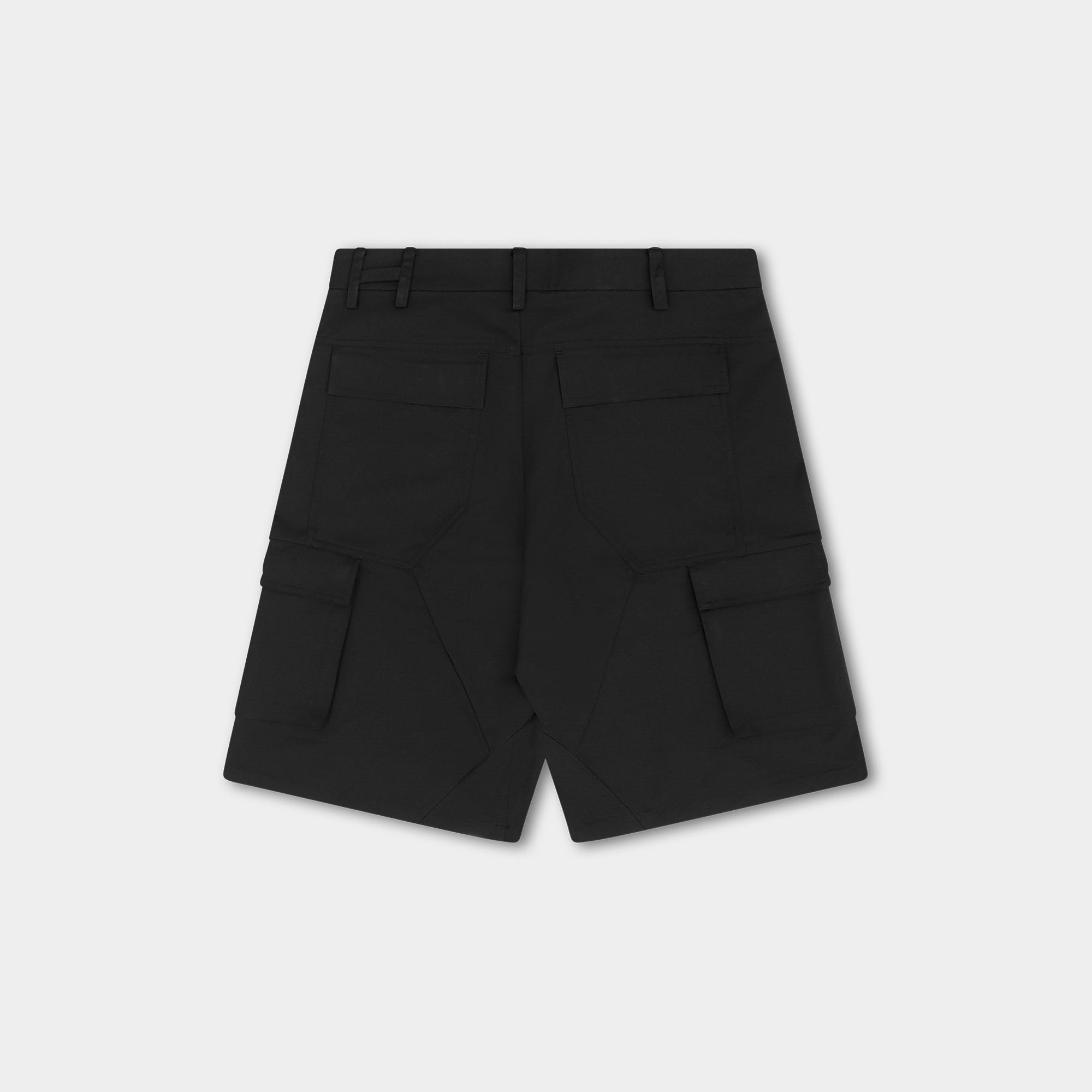 HE, product: CELLULAE CARGO SHORTS (Fig. 5)