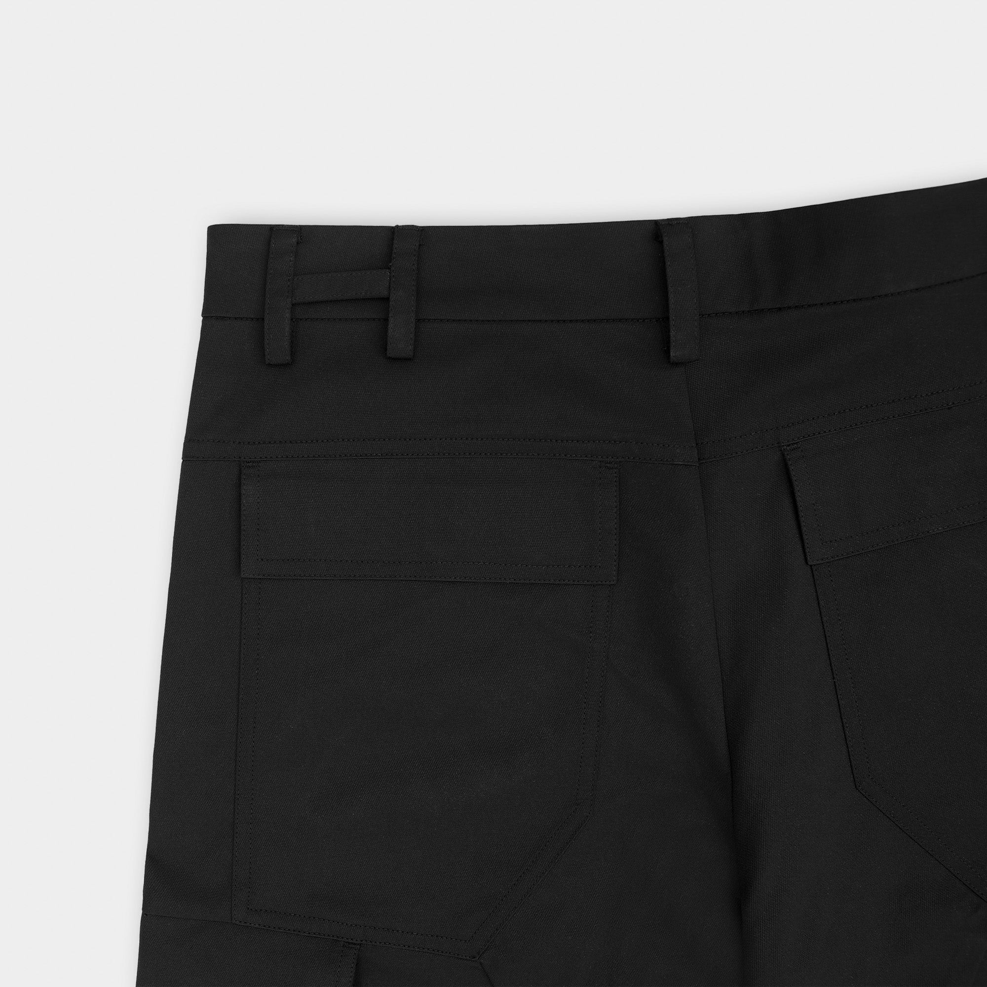 HE, product: CELLULAE CARGO SHORTS (Fig. 10)