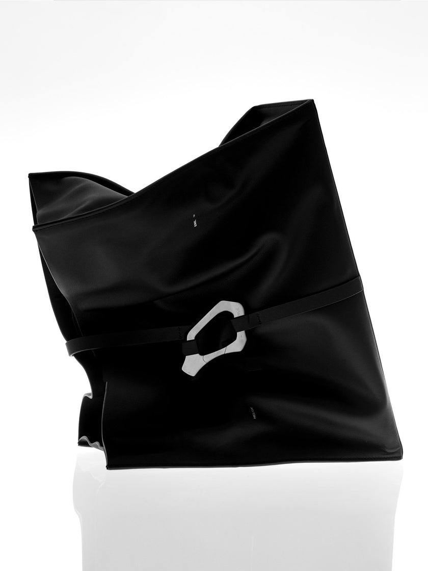 HE, product: LUCULENT TOTE BAG (Fig. 9)