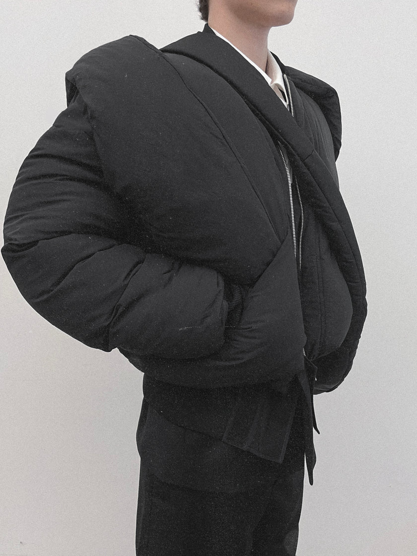 HE, product: ALTAIR BOMBER JACKET (Fig. 17)