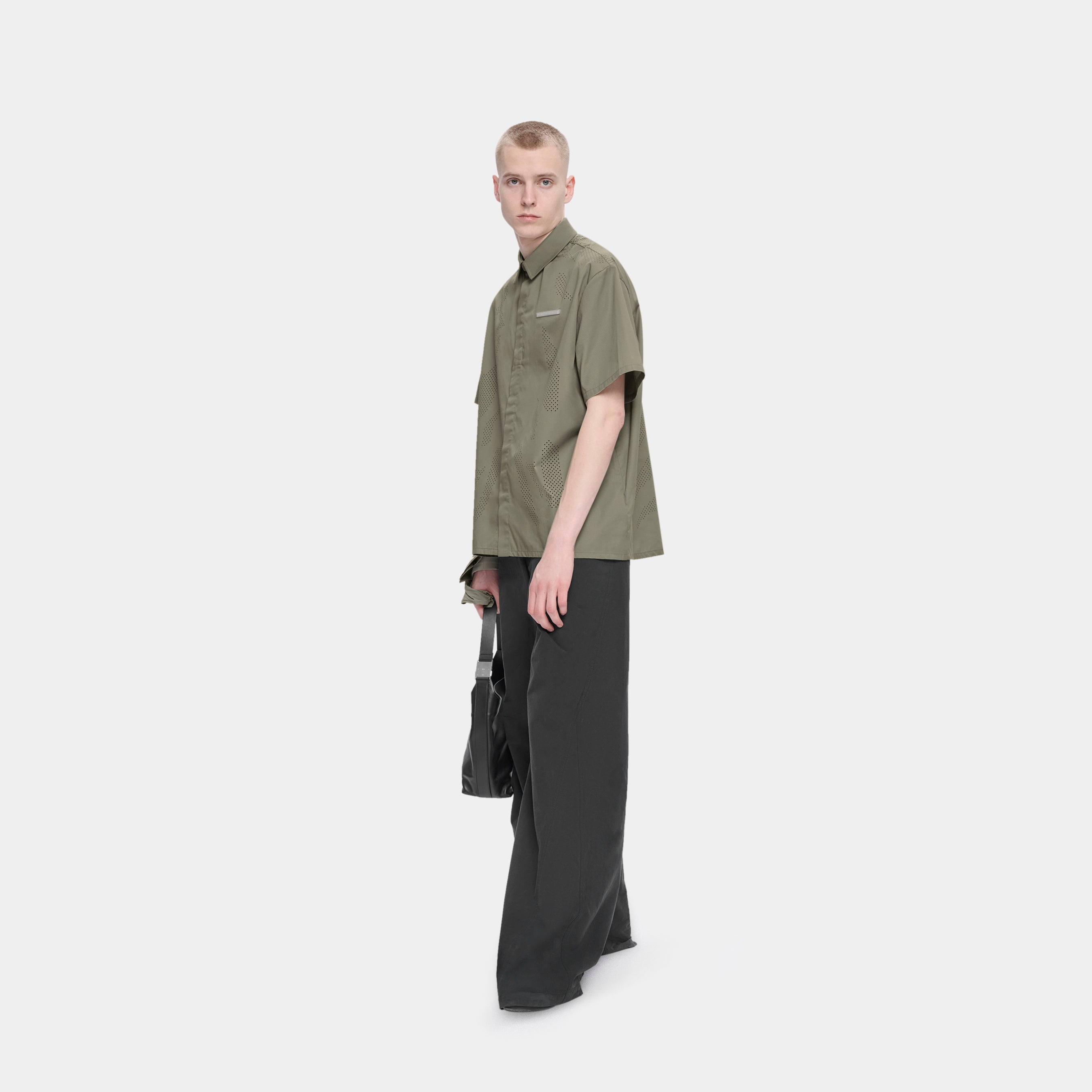 HE, product: SELLA TROUSERS (Fig. 4)