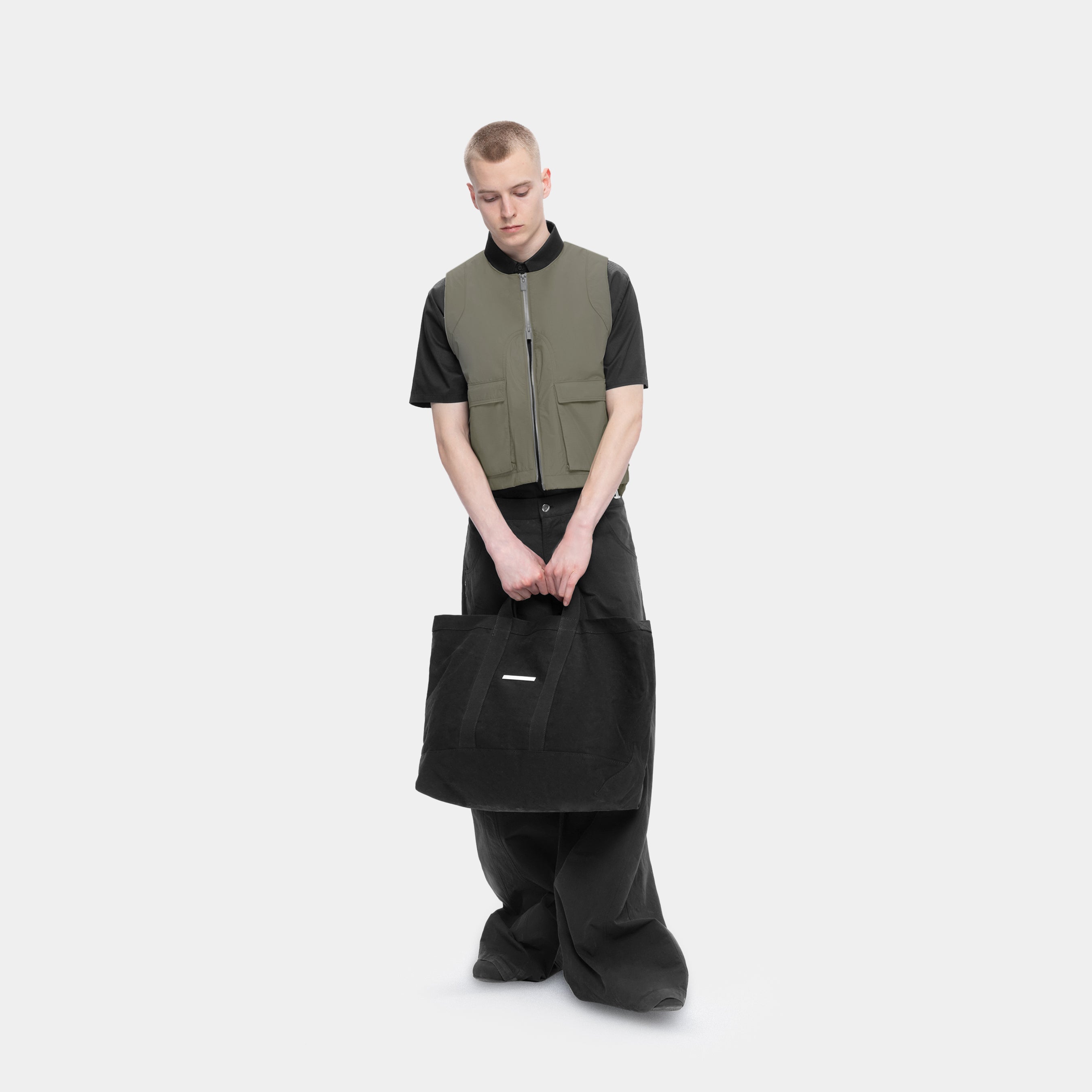 HE, product: MOTILITY VEST (Fig. 3)