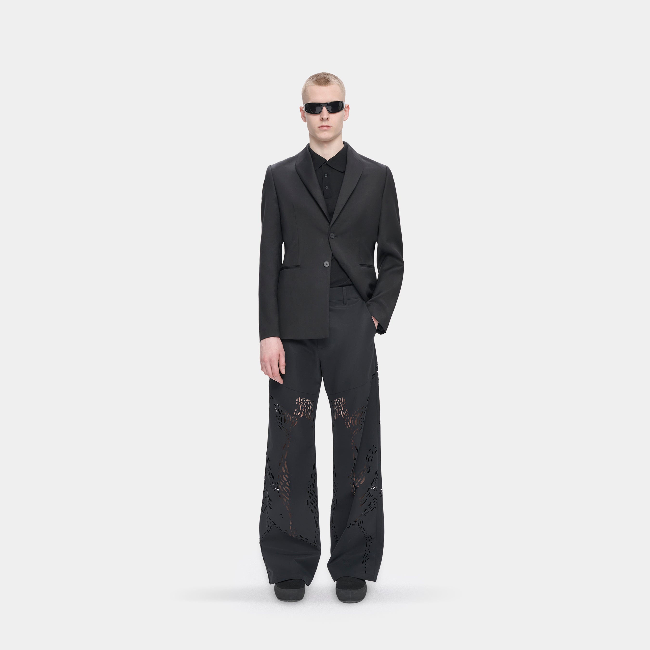 HE, product: ROAN TROUSERS (Fig. 2)